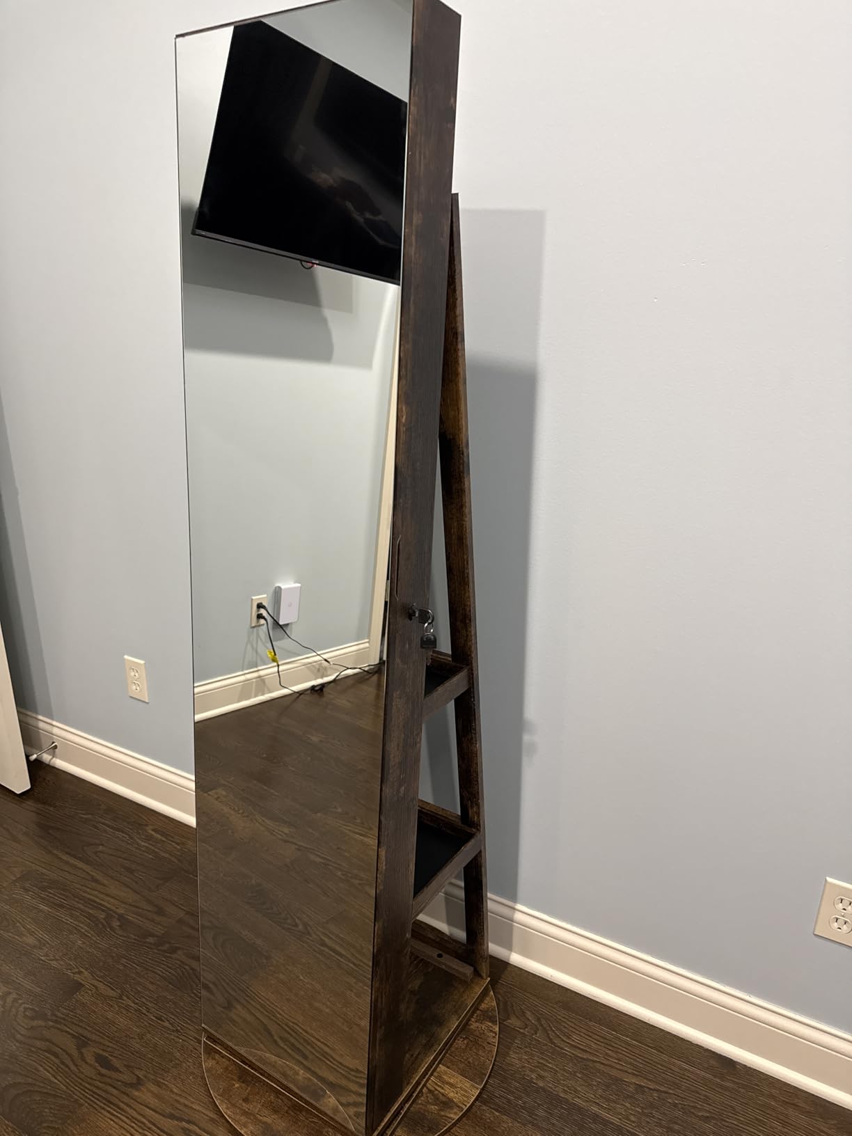 SONGMICS 6 LEDs Lockable Mirror Jewelry Cabinet, 360° Swivel Jewelry Organizer Armoire Standing, Frameless Full-Length Mirror, 3 Storage Shelves, Black Surface, Black Lining UJJC007B01 customer photo 2