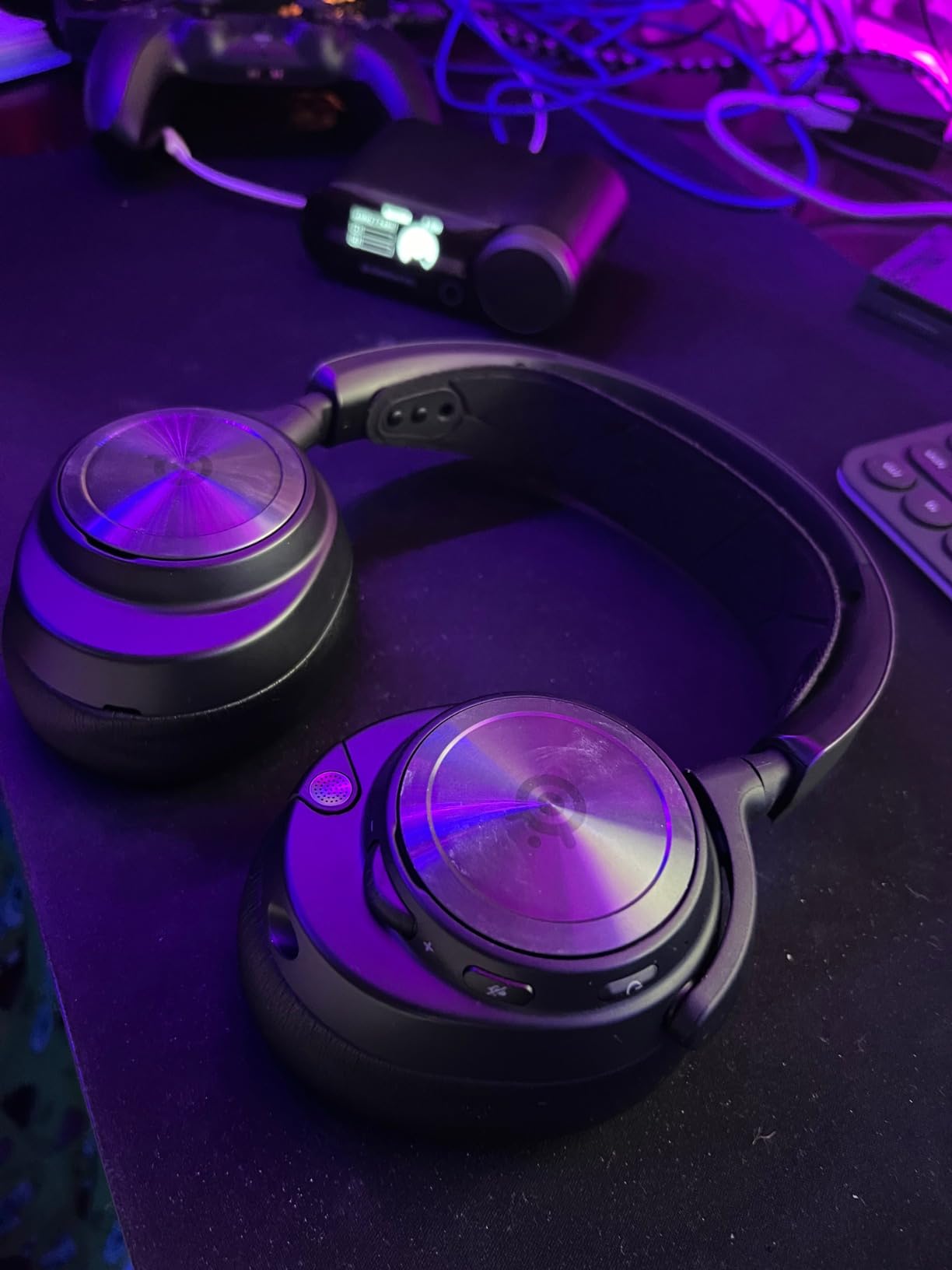 SteelSeries Arctis Nova Pro Wireless Multi-System Gaming Headset - Premium Hi-Fi Drivers - Active Noise Cancellation - Infinity Power System - ClearCast Gen 2 Mic - PS5, PS4, PC, Switch, Mobile customer photo 2