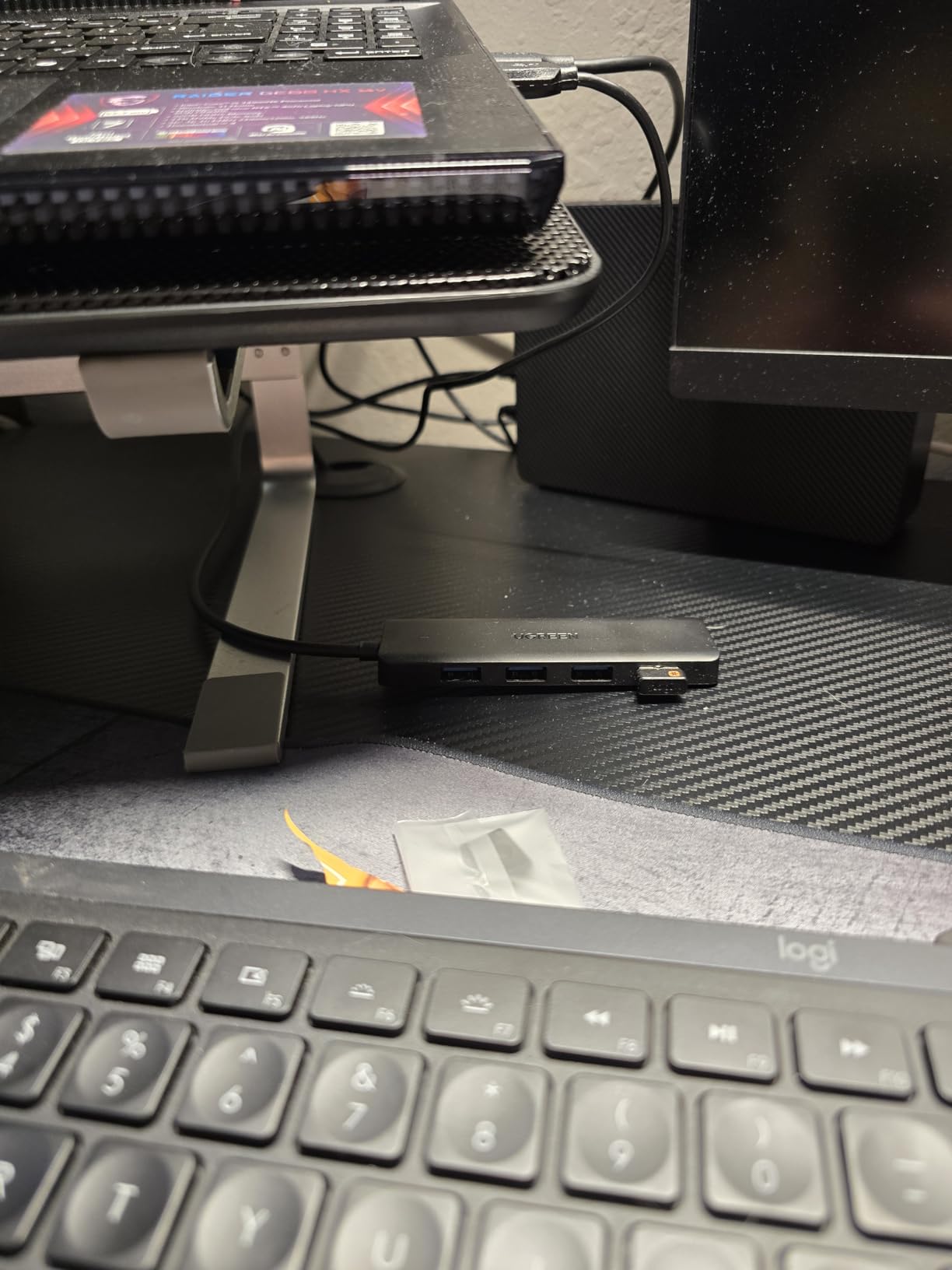 UGREEN USB 3.0 Hub, 4 Ports USB A Splitter Ultra-Slim USB Expander for Mouse, Keyboard, Flash Drive, U Disk, Printer Compatible with Laptop, Desktop PC, Xbox, PS5, and More customer photo 1