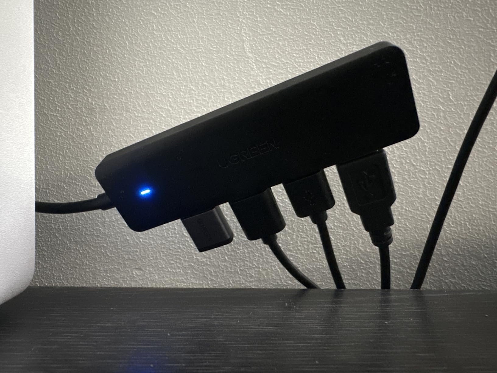 UGREEN USB 3.0 Hub, 4 Ports USB A Splitter Ultra-Slim USB Expander for Mouse, Keyboard, Flash Drive, U Disk, Printer Compatible with Laptop, Desktop PC, Xbox, PS5, and More customer photo 2