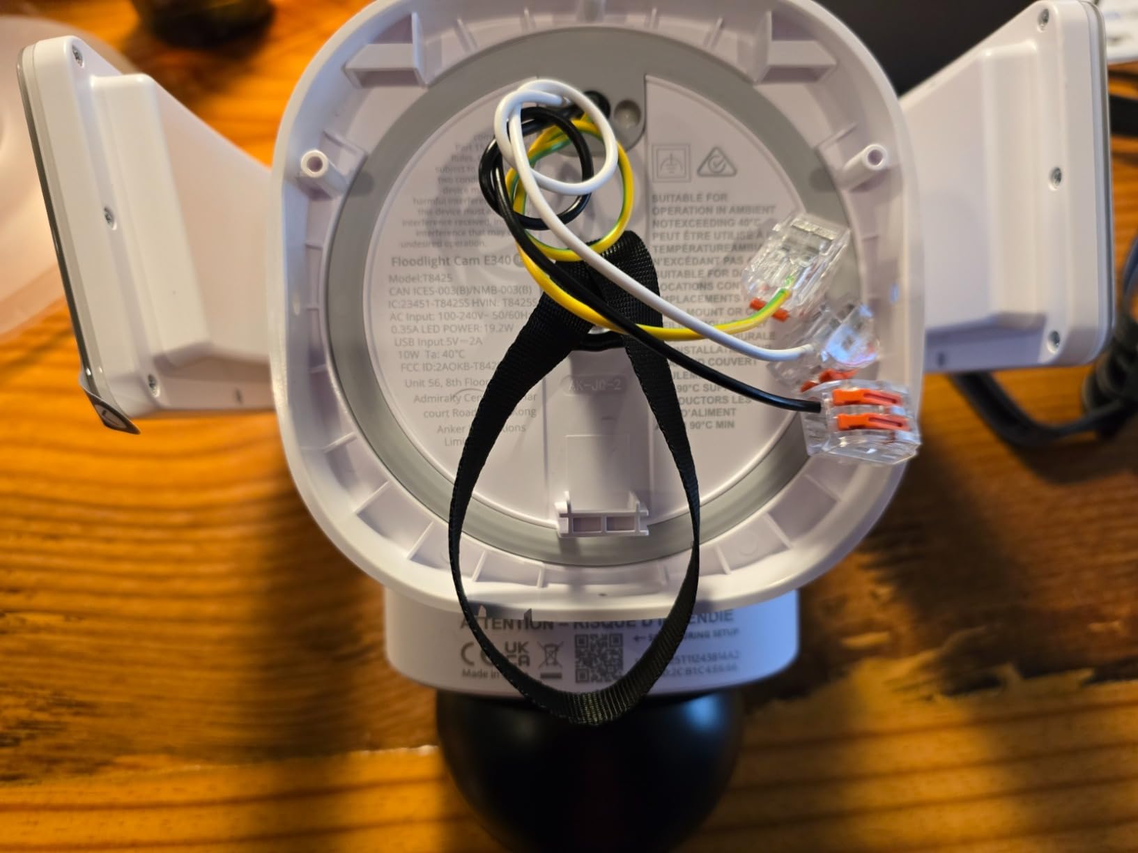 Tapo Floodlight Camera E340 Wired, Security Camera Outdoor, 360° PTZ, 24/7 Recording, 2.4G/5G Wi-Fi, 2000 LM, Motion Detection, Built-In Siren, Dual Cam, HB3 Compatible, No Monthly Fee customer photo 1