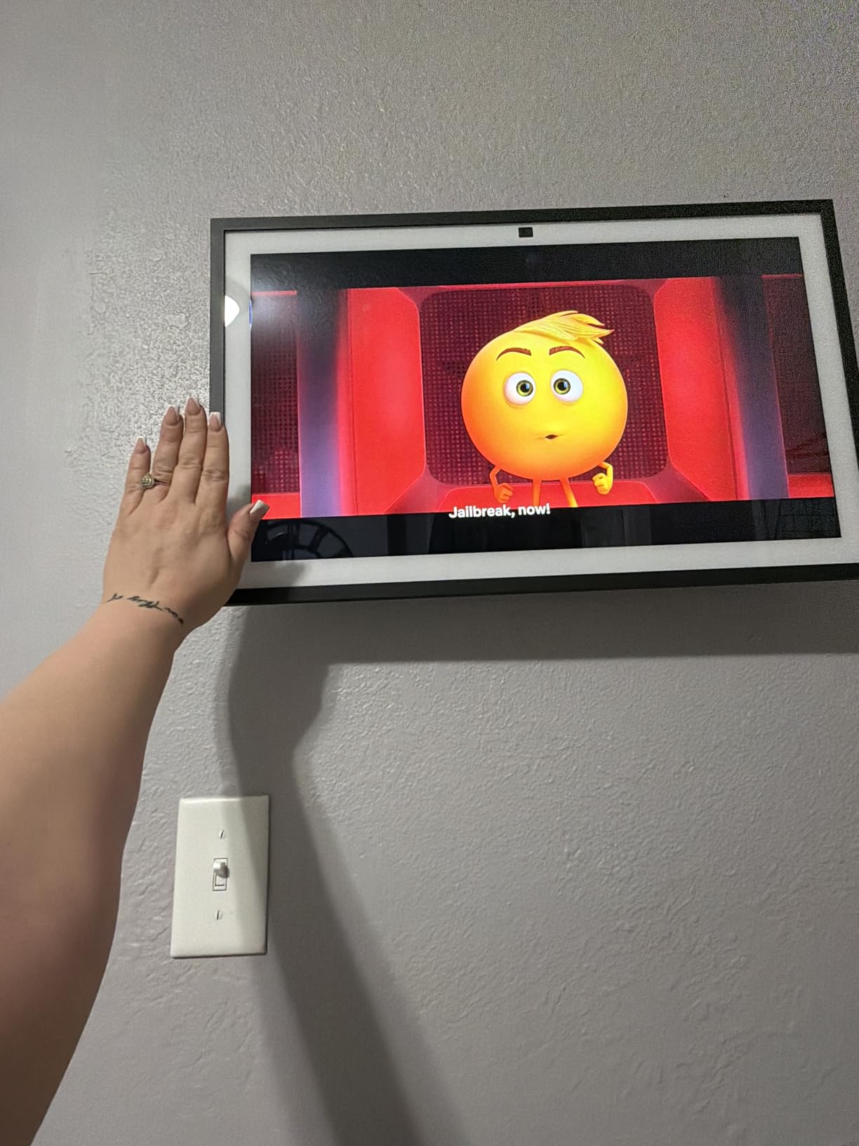 Amazon Echo Show 21 (newest model), Full HD 21