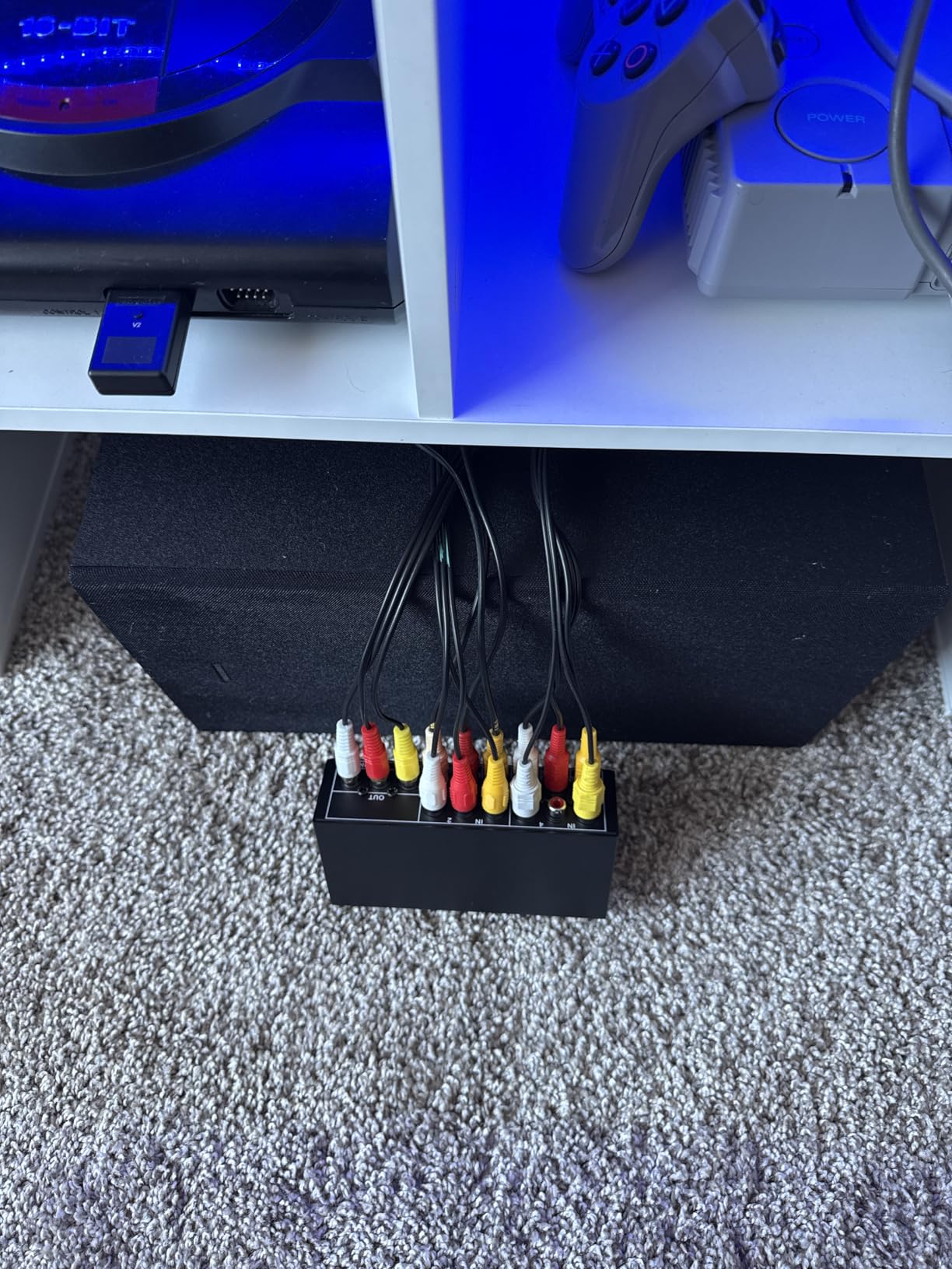 BolAAzuL RCA Switch 8 in 1 Out Composite Video L/R Audio Selector Box 8X1, 8-Way RCA Switcher - 8 Port AV Selector Switch - Plug & Play for Wii PS2 Xbox DVD STB HDTV customer photo 1