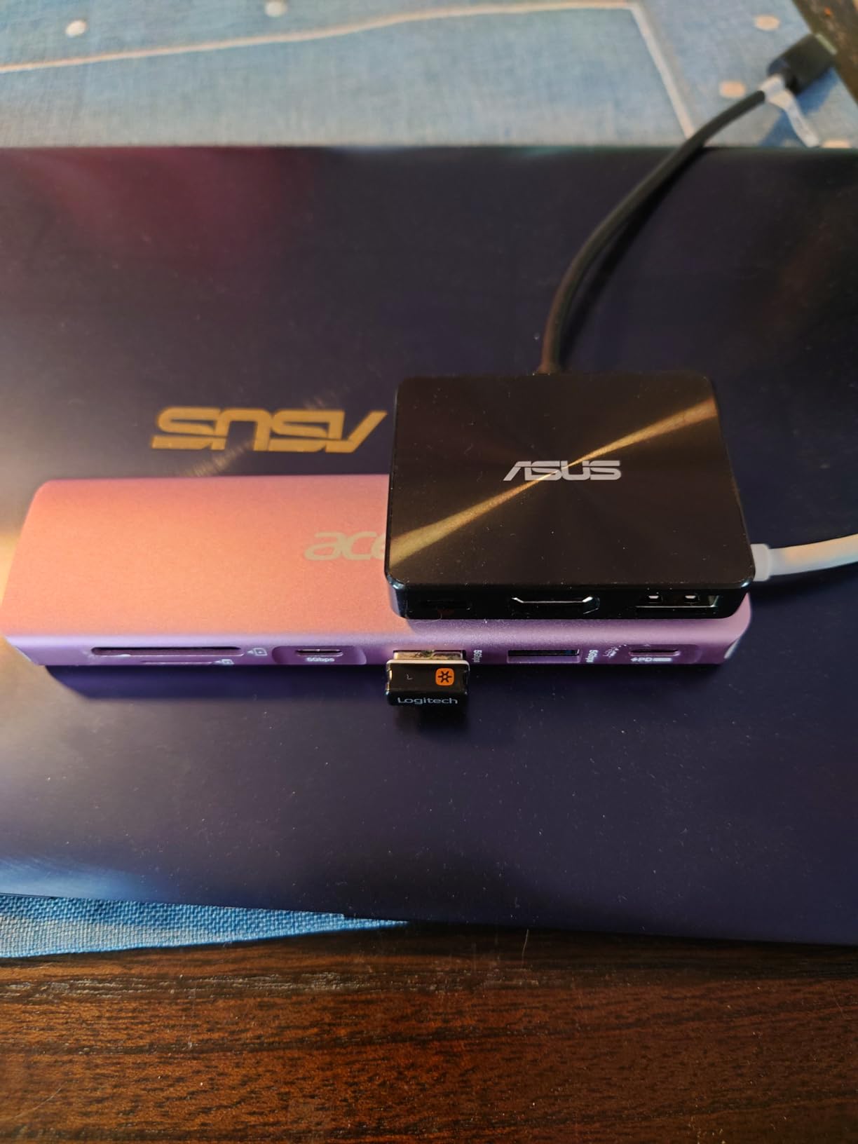 Acer USB C Hub, 7 in 1 Multi-Port Adapter for Laptop, 4K HDMI Splitter with 2 USB A 3.1 & Type-C to HDMI Data Port, PD 100W Charging, SD Card Reader customer photo 1