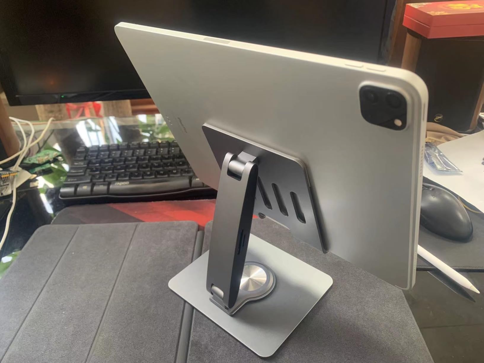 Adjustable Tablet Stand with USBC Hub 7-in-1, Aluminum Tablet Holder with Docking Station, 360° Swivel Base, 4K HDMI, 100W PD Charging, USB 3.0, SD/TF Reader, 3.5mm Audio, for iPad with USB-C Port customer photo 2