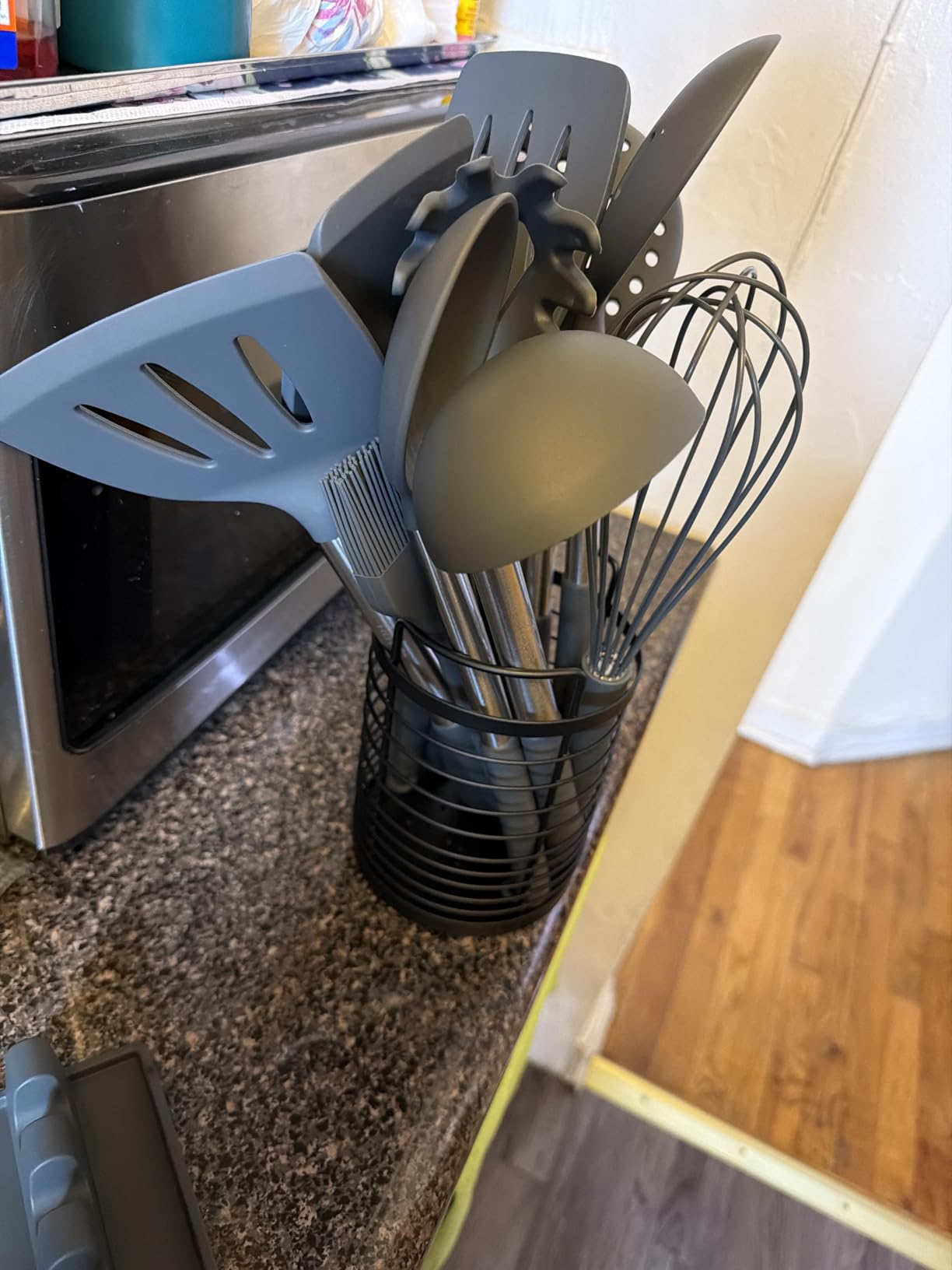 HOTEC 446°F Heat Resistant Silicone Kitchen Utensils, Cooking Utensil Set, Spatula Set, BPA Free, Kitchen Gadgets, Utensils Holder, Dishwasher Safe, 14pcs Multicolor customer photo 2