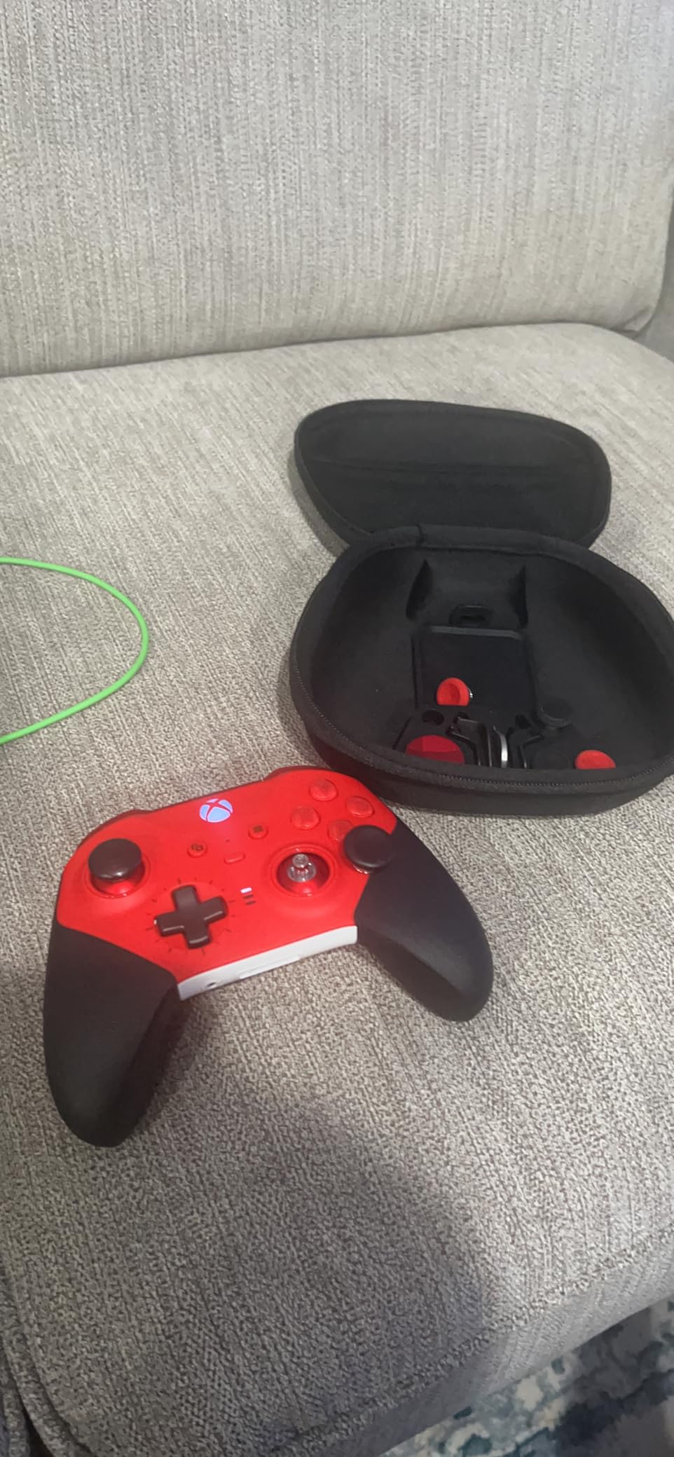 Sedicoca Complete Component Pack for Xbox Elite Wireless Controller Series 2,package Includes 1 Carrying Case 1 Dock, 4 Paddles, 2 DPads, 6 Thumbsticks,1Tool, for Xbox One Elite Series 2 Core Replacement Parts (black) customer photo 1