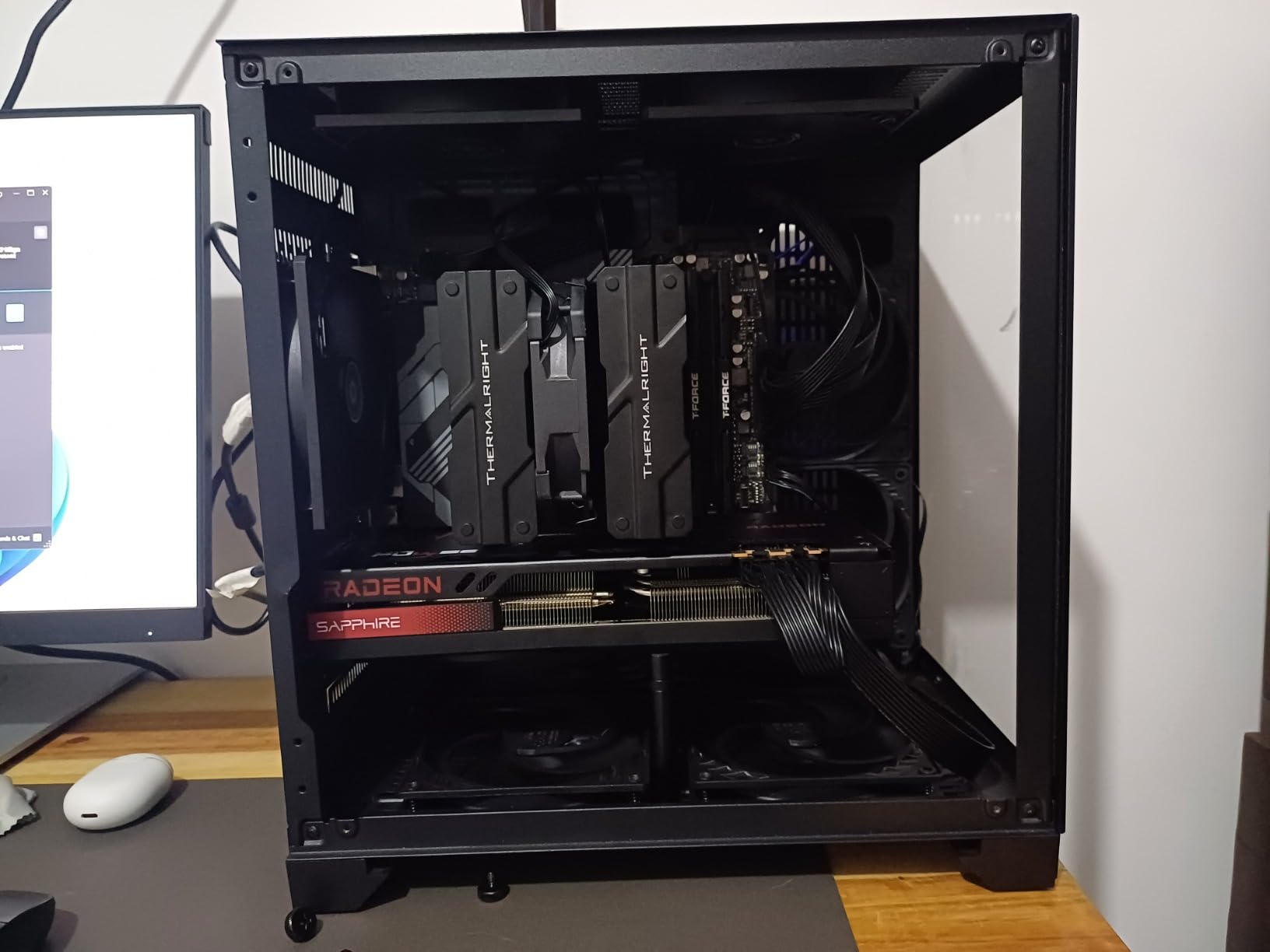 Sapphire 11330-02-20G Pulse AMD Radeon RX 7800 XT Gaming Graphics Card with 16GB GDDR6, AMD RDNA 3 customer photo 1