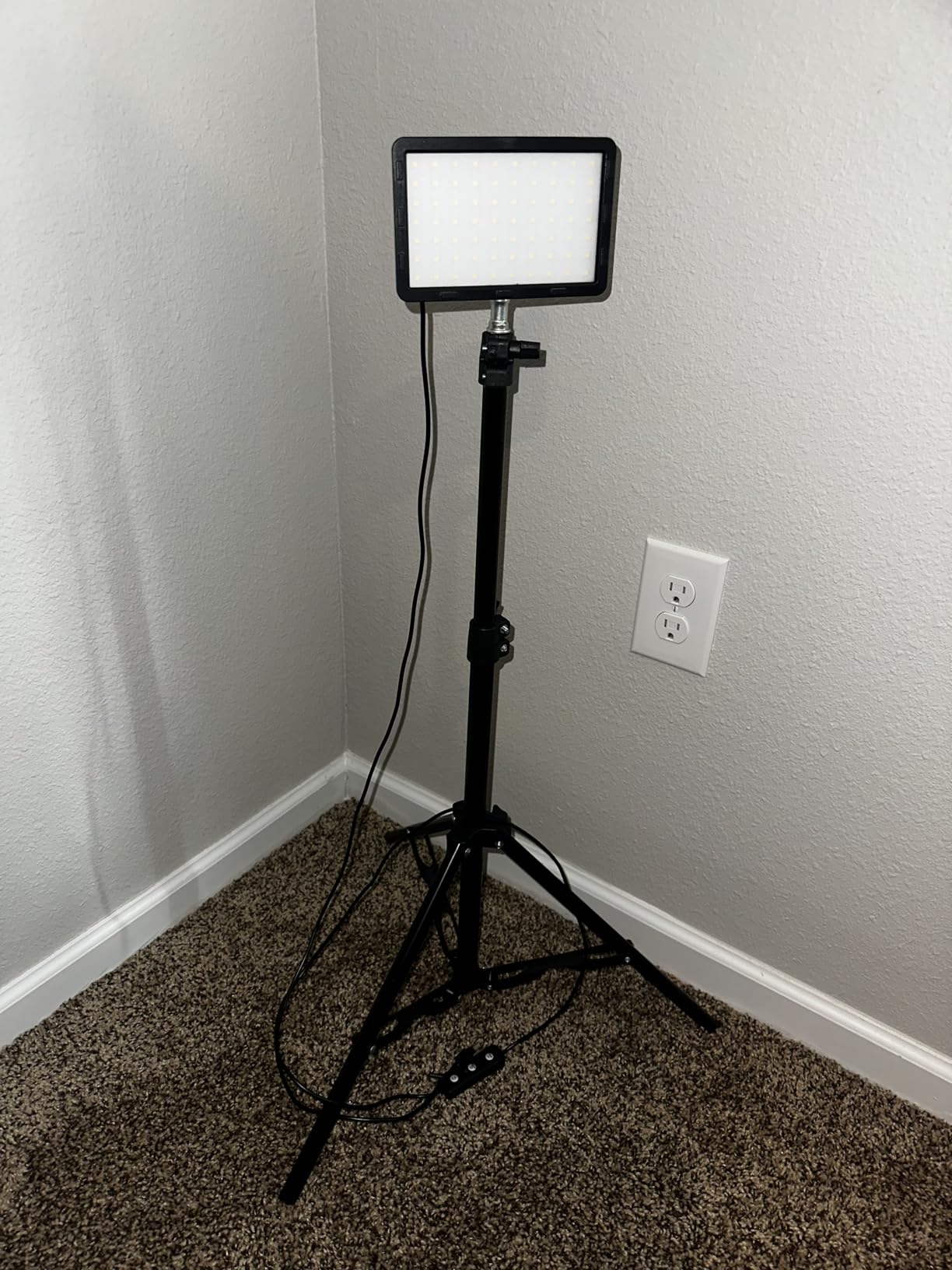 LED Video Light Kit 2Pcs, Hagibis Studio Lights 18 Color Filters for Photography Lighting with Adjustable Tripod Stand Streaming Lights for Photo Camera Recording Computer Zoom Stream TikTok YouTube customer photo 1