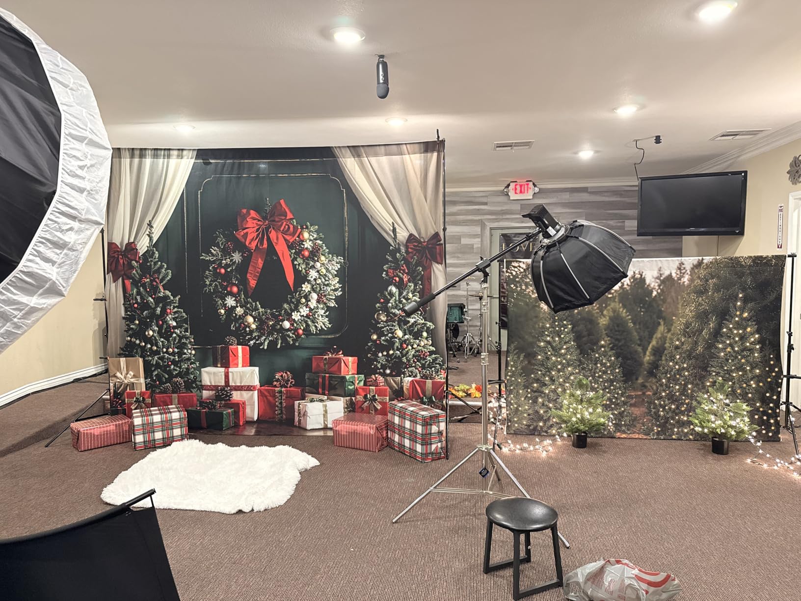 EMART 10x10FT Backdrop Stand, Photo Studio Back Drop Adjustable Stand with 6 Backdrop Clamps,2 Sandbags and Carry Bag,Heavy Duty Background Support System Kit for Photography,Parties,Wedding,Video customer photo 1