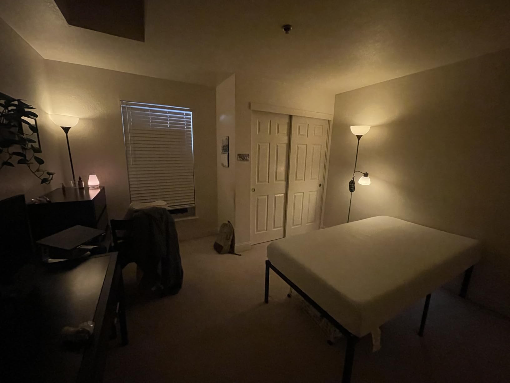 Amazon Basics Smart A19 LED Light Bulb, Color Changing, 9W (60W Equivalent), 800LM, Works with Alexa Only, 2.4 GHz Wi-Fi, No Hub Required, Energy Saving, 4-Pack customer photo 2