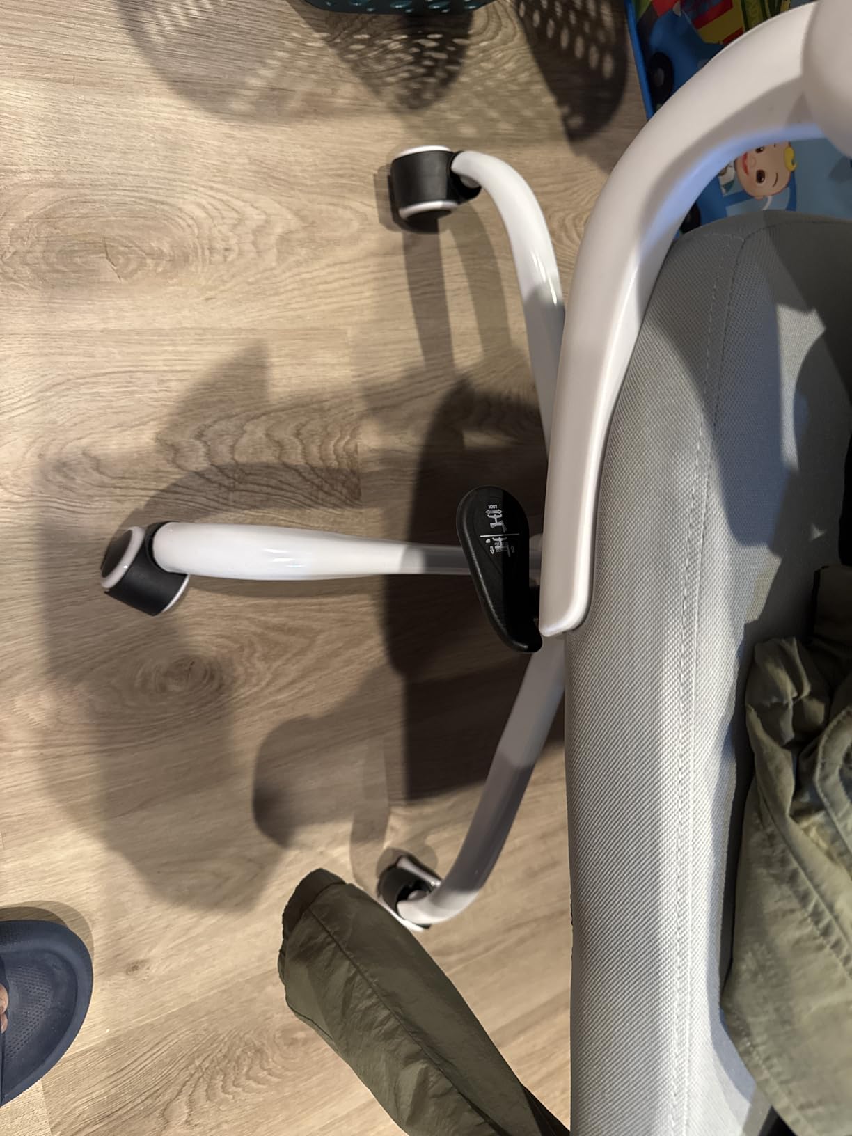 TRALT Office Chair Ergonomic Desk Chair, 330 LBS Home Mesh Office Desk Chairs with Wheels, Comfortable Gaming Chair, High Back Office Chair for Long Hours (White) customer photo 2