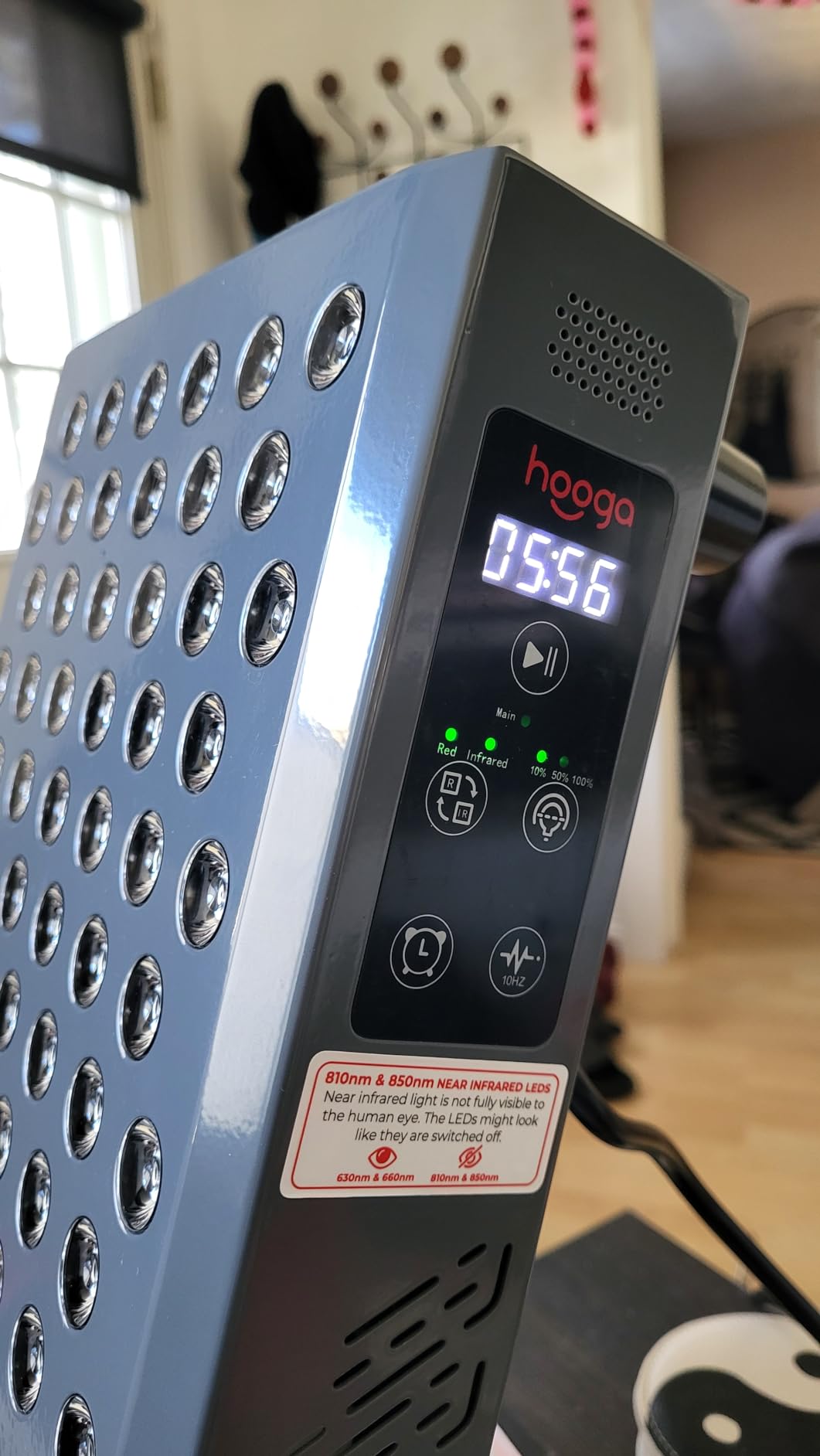 Hooga Red Light Therapy Panel Device - 630nm 660nm 810nm 850nm Red & Near Infrared Light Therapy, LED Light Therapy Lamp, 72 Quad Chip LEDs, Adjustable Brightness, Pulse Mode - ULTRA360 customer photo 2