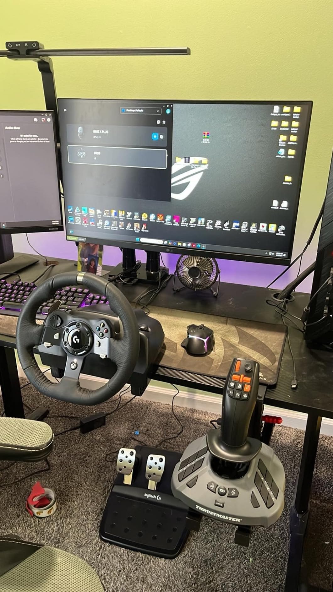 Thrustmaster SimTask Farmstick, 3-Axis Joystick for Farm Simulation Gaming (Compatible with PC) customer photo 2