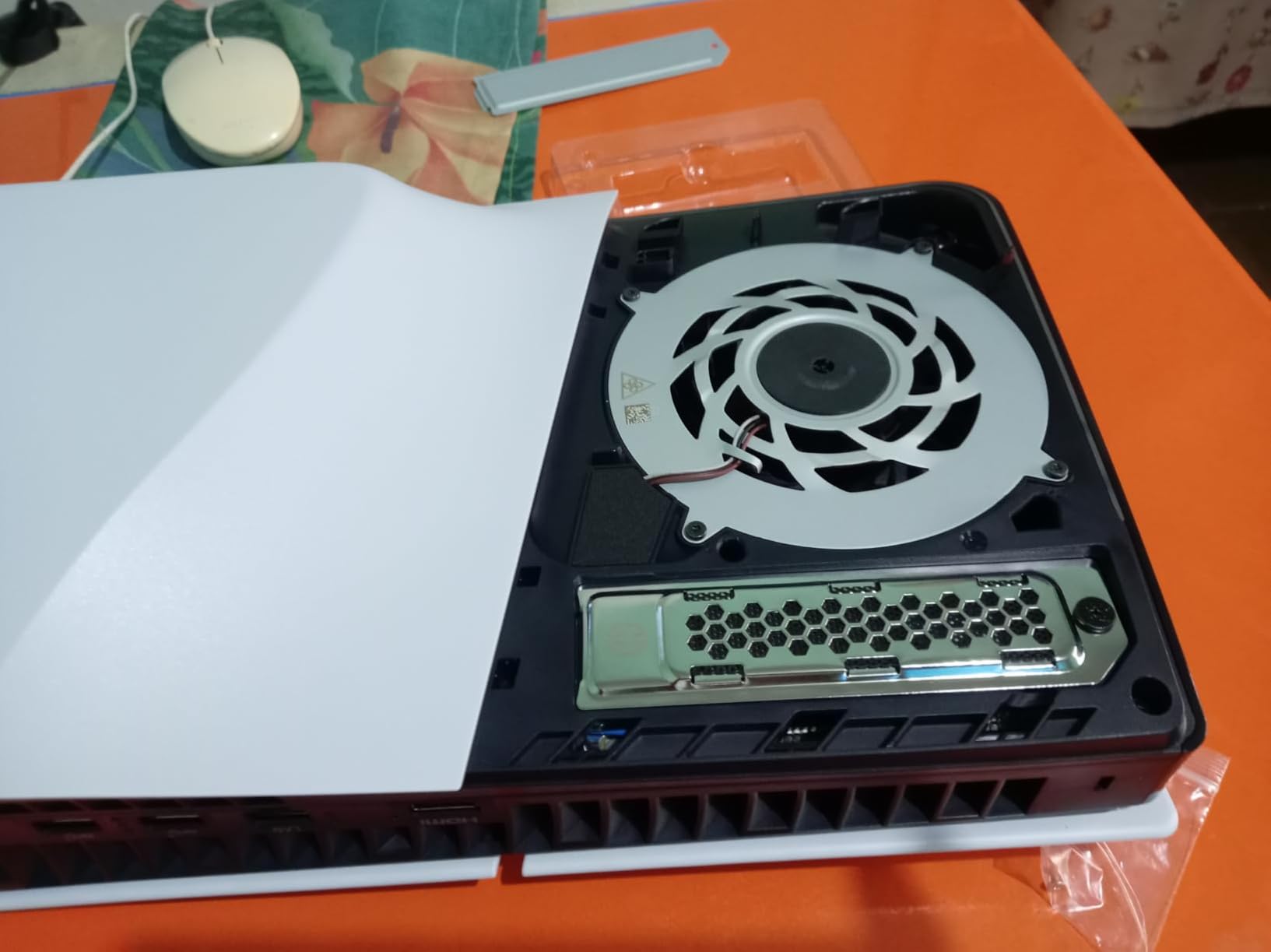 GRAUGEAR Metal Heat Dissipation Cover for PS5 M.2 SSD Expansion Slot | Fit for PlayStation 5 NVMe SSD w/Heatsink | New Breathable Cellular Hole | Cooling and Dust Proof (Black) customer photo 2