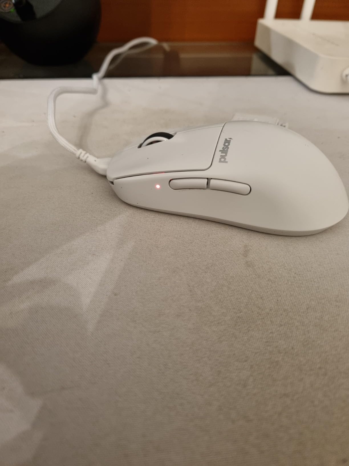 Pulsar Gaming Gears X2V2 Mini Wireless Gaming Mouse, Ultra Lightweight 1.80 oz (51 g), Symmetrical, Optical Switch, 2.4 Ghz 1 ms, 26000 DPI, PAW3395 Sensor (Mini, Wireless, White) customer photo 2