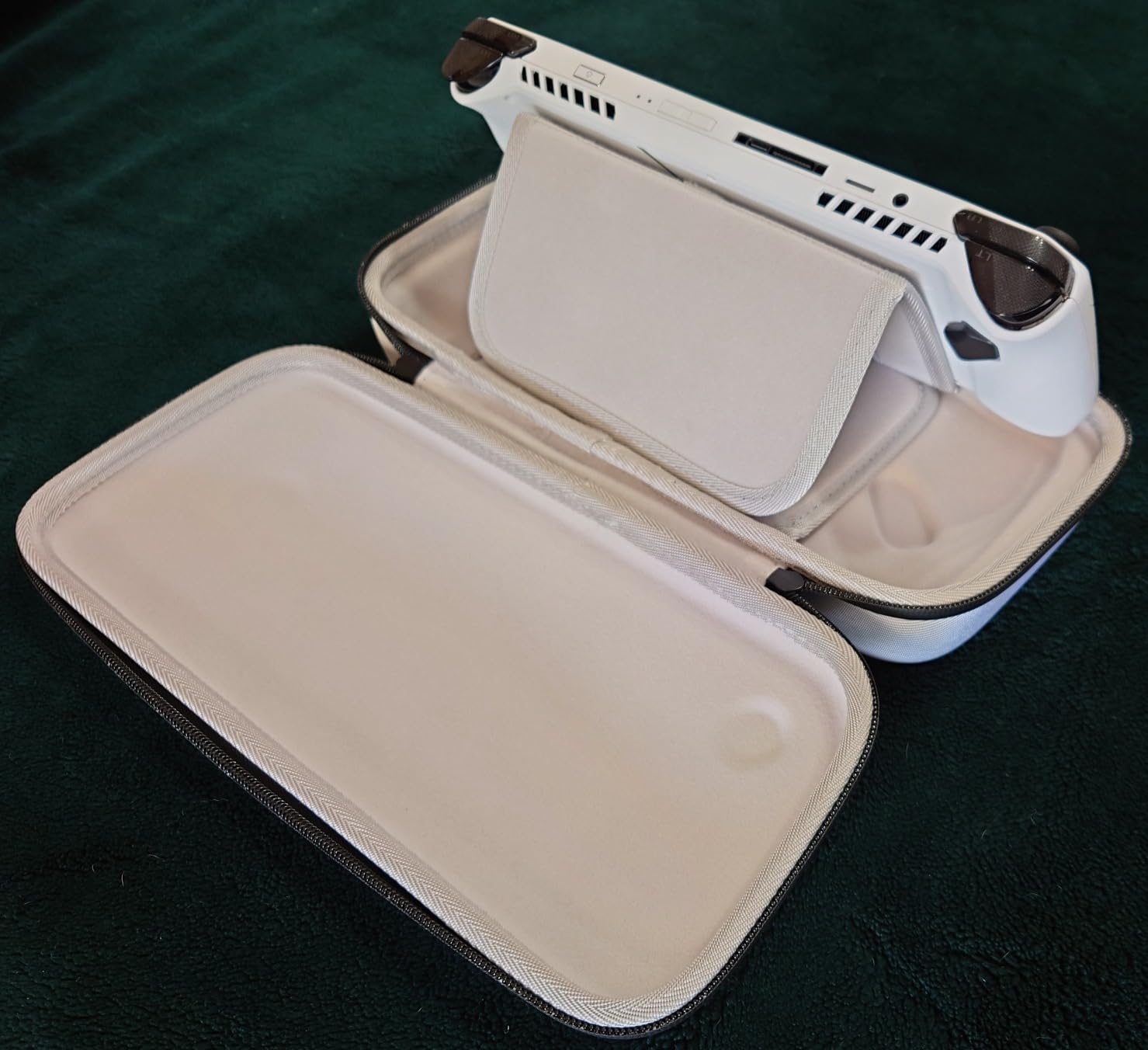 Syntech Hard Carrying Case Compatible with ROG Ally/Ally X [Not for Xbox 2025], Portable Travel Handheld Case for Storage Console & Accessories, EVA Shockproof Protective Carry Bag with Large Capacity customer photo 1