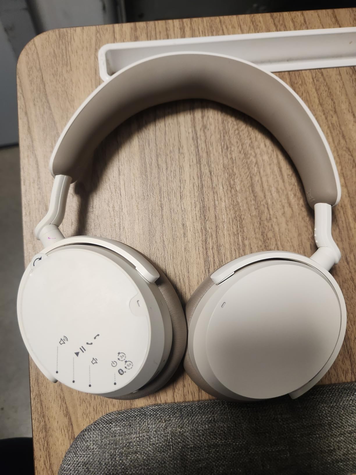 ACCENTUM Wireless Bluetooth Headphones - Hybrid ANC Noise Cancelling, 50-Hour Battery, Lightweight Over-Ear Design, Clear Calls, Travel & Work Headset, White customer photo 1