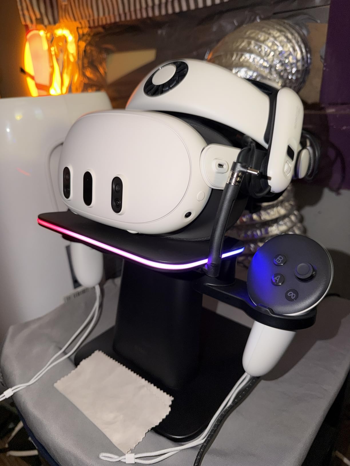 KIWI design Charging Dock for Meta Quest 3S/3/2/Pro, Vertical Charging Stand, Accessories Made for Meta customer photo 1