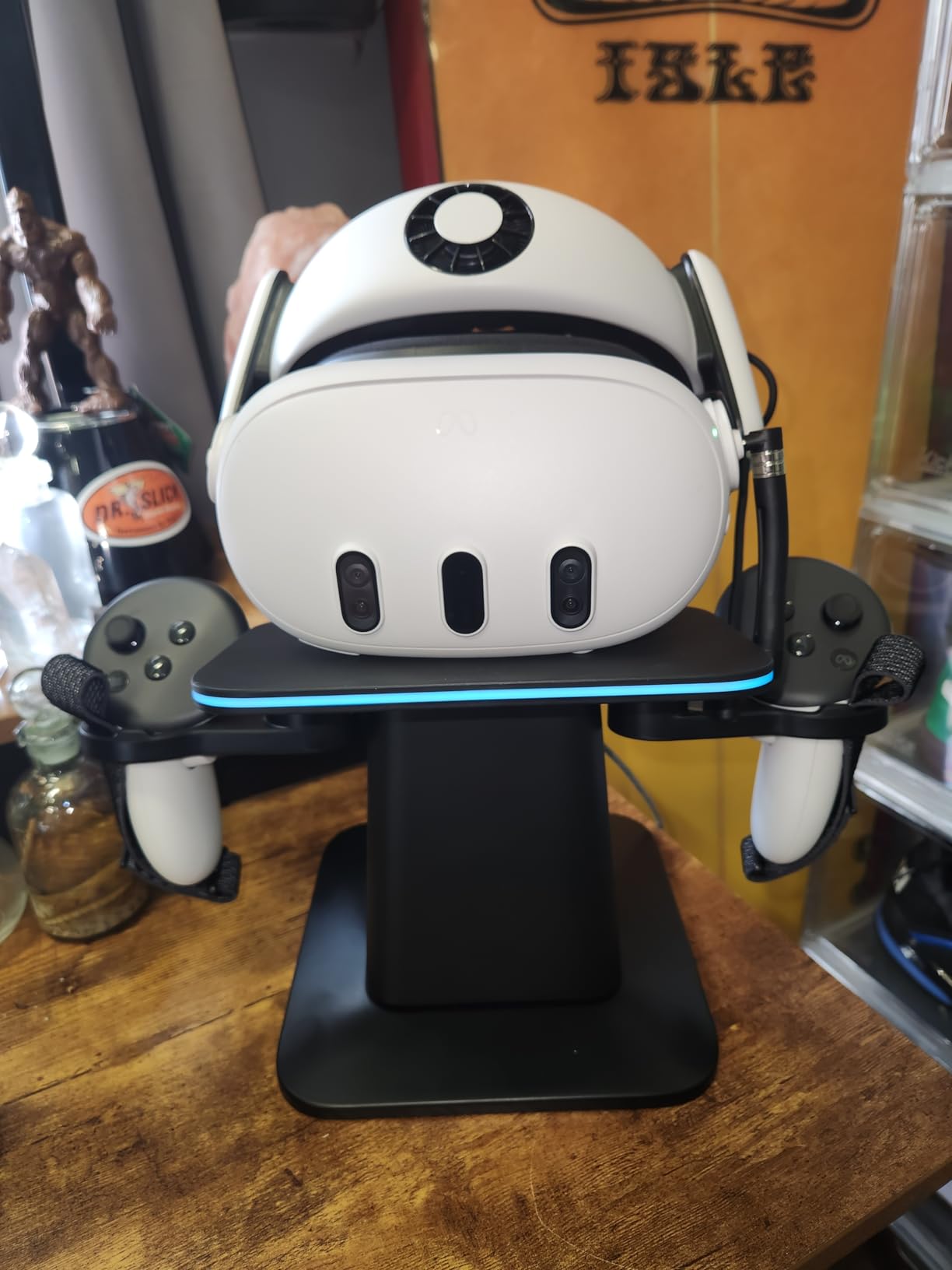 KIWI design Charging Dock for Meta Quest 3S/3/2/Pro, Vertical Charging Stand, Accessories Made for Meta customer photo 2