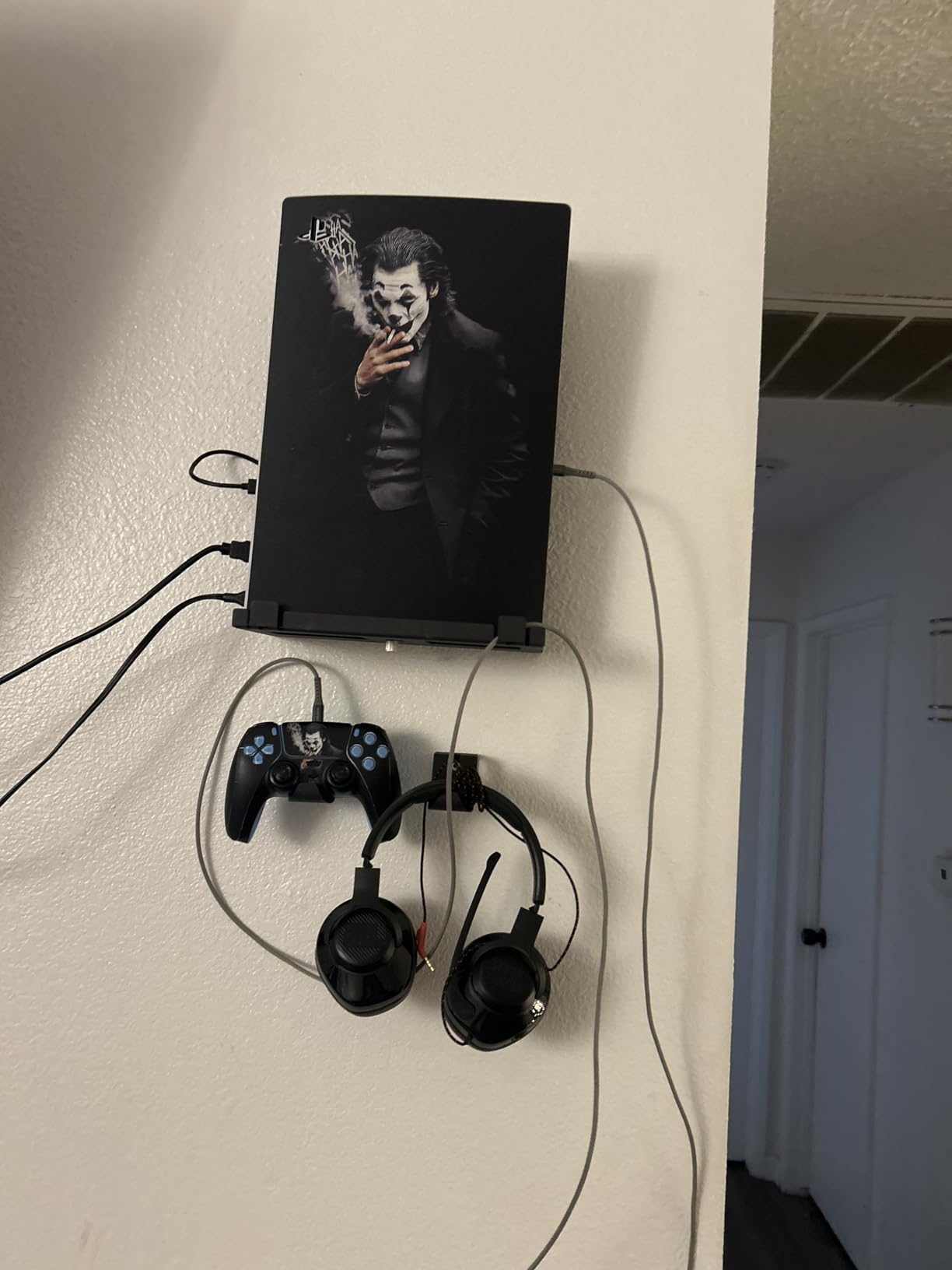 BracNova Wall Mount for All PS5 Models, Including Slim Pro & Original -Steel PS5 Wall Stand Kit with 2 Removable Controller Holder & Backrest-Mounts PlayStation 5 on a Wall by Your TV - Black customer photo 1