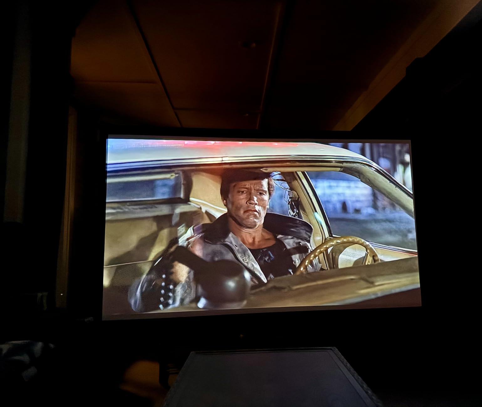 Anker Nebula Mars 3 Air GTV Projector - Netflix Officially Licensed, 400 ANSI-Lumen Brightness, Native 1080P, Dolby Digital Sound, 150-Inch Picture, Built-In Battery for 2.5 Hours of Playtime Anywhere customer photo 1