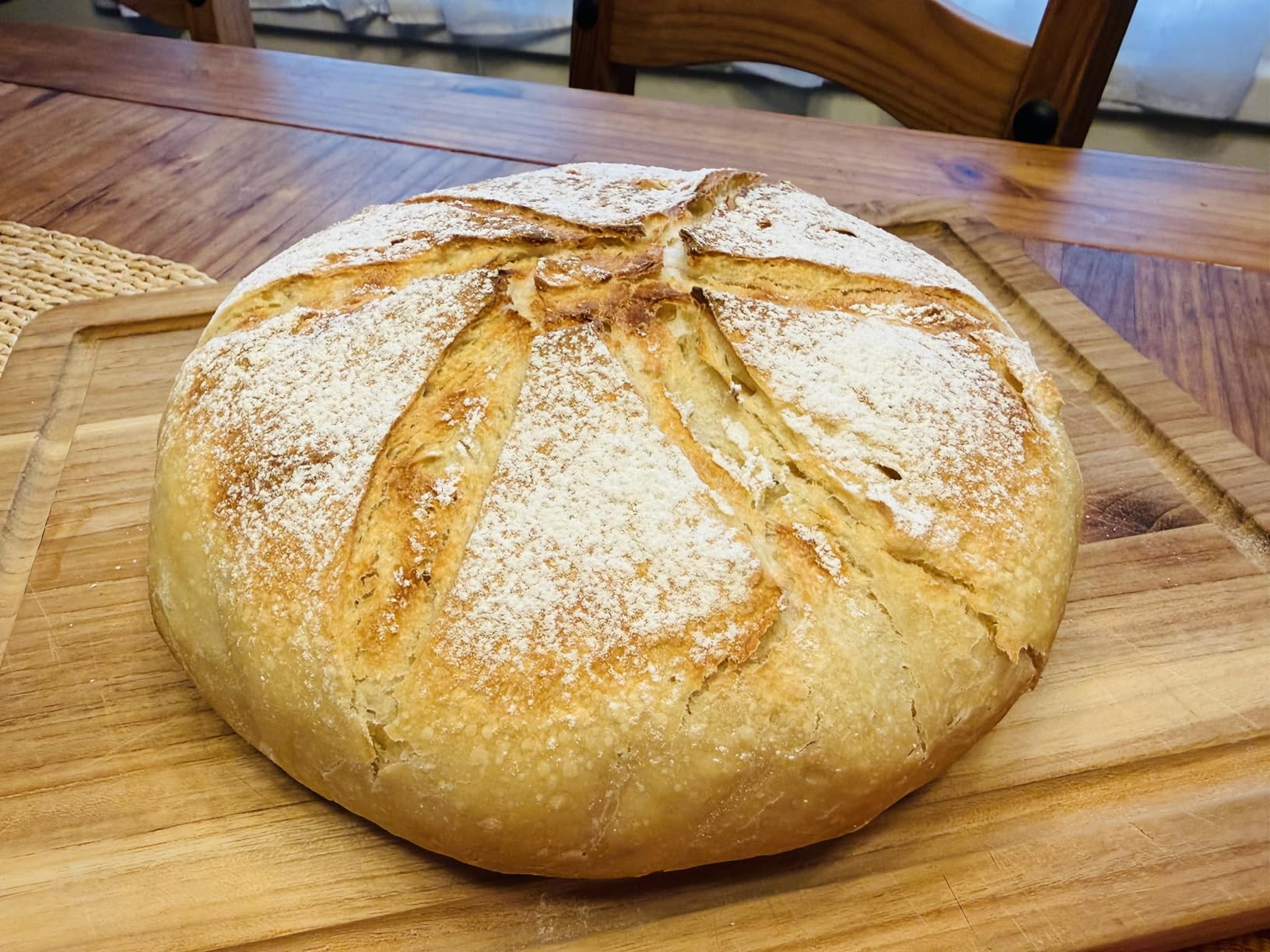 Nuovva Enamelled Cast Iron Dutch Oven Pot with Lid - 6.4 Quart Non Stick Casserole Pot - Heavy Duty & Oven Safe up to 500 F for Bread Baking, Braising, Stews, Roasting (28cm Dark Blue) customer photo 2