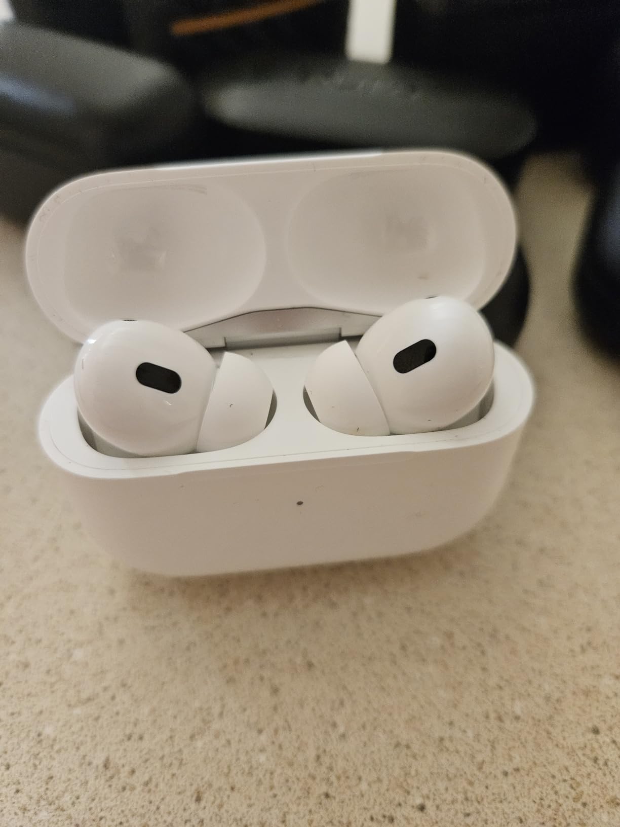 AirPods Pro (2nd Generation) Wireless Ear Buds with USB-C Charging, Up to 2X More Active Noise Cancelling Bluetooth Headphones, Transparency Mode, Adaptive, Personalized Spatial Audio, White customer photo 2