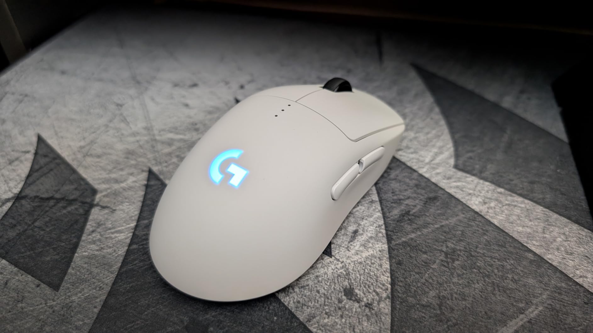 Logitech G PRO 2 Lightspeed Wireless Gaming Mouse, Right- or Left-Handed Mouse with up to 4 Customizable and Switchable Magnetic Side Buttons, 44K DPI Sensor, USB-C Charging, for PC/Mac - Black customer photo 2