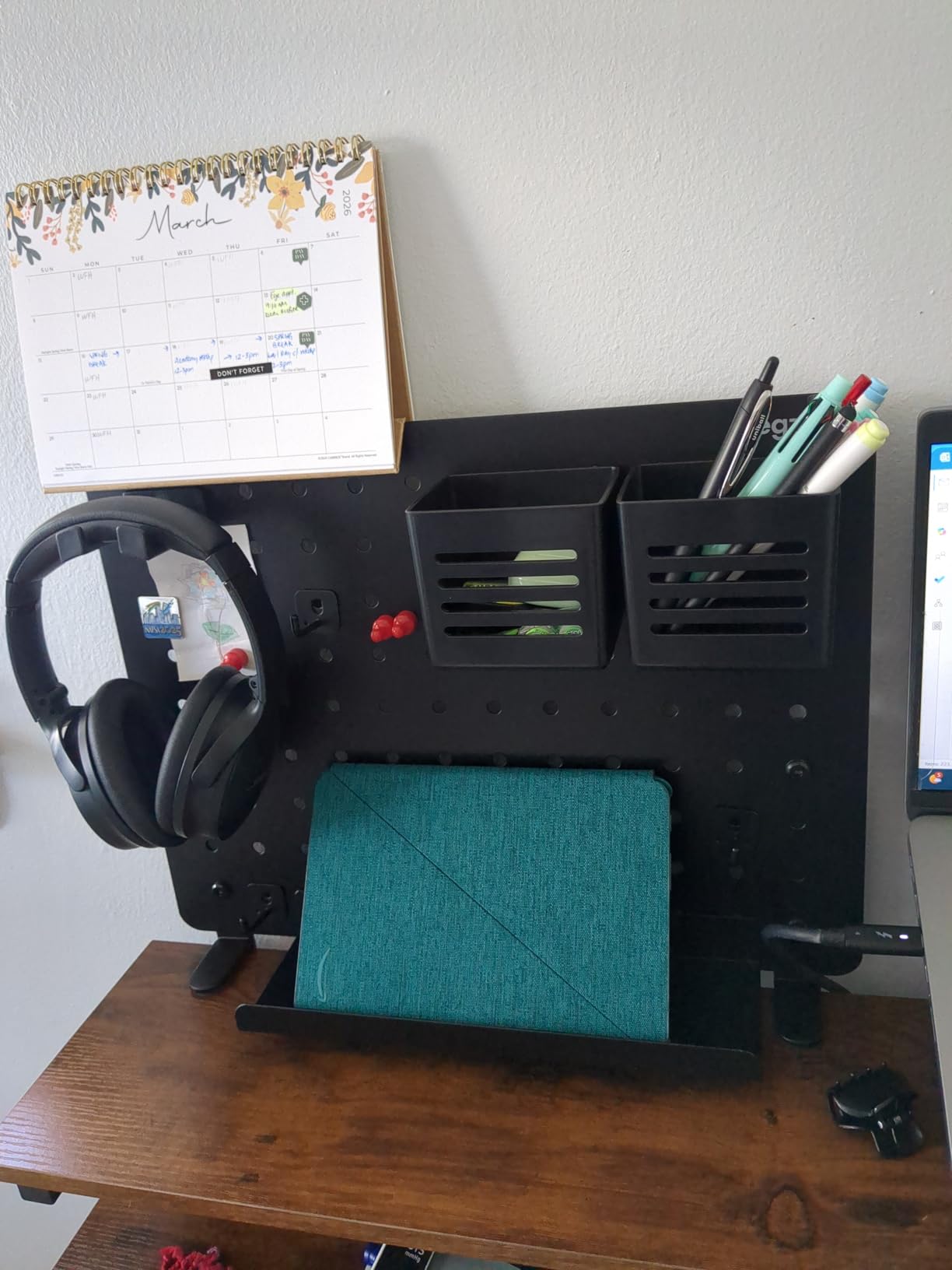 Clamp-on Desk Pegboard, Desk Organizer for Office Gaming Home, Magnetic Metal Peg Board with 15 Accessories, Privacy Panel for Office, 20.4