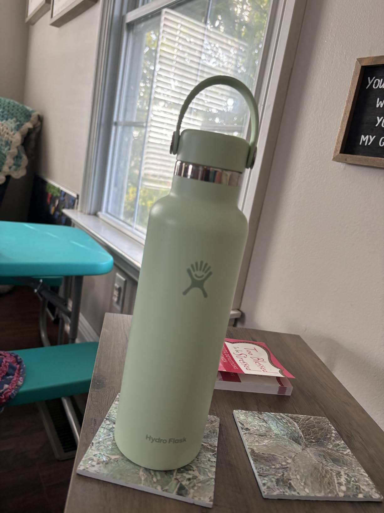 Hydro Flask Water Bottle - Insulated Stainless Steel - Non Spill, Leakproof in 21 Oz Cascade Blue customer photo 2