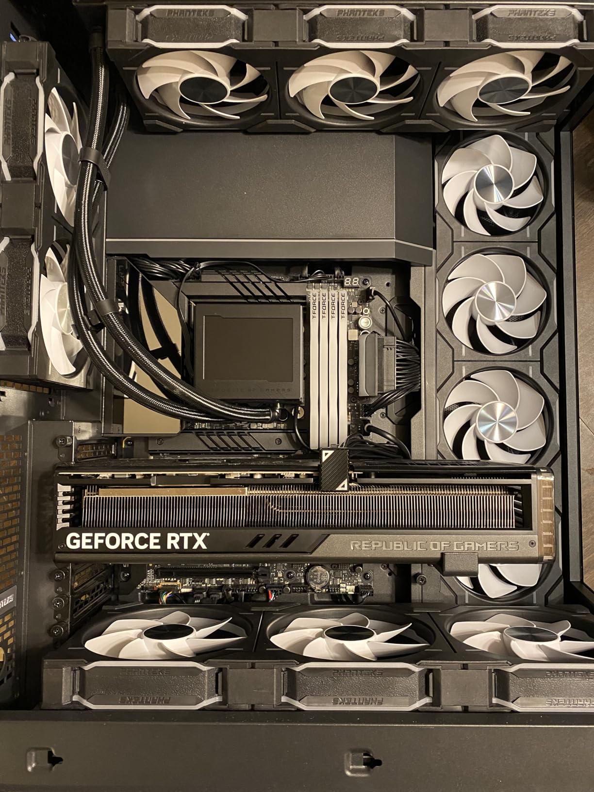 Phanteks D30-140 DRGB PWM Fan 3Pack, Reverse Airflow Model, Premium D-RGB Performance Fans, Halos Lighting Effect, ARGB/DRGB Lighting, Daisy-Chain Fan Linking System, 3Pack (Black) customer photo 1