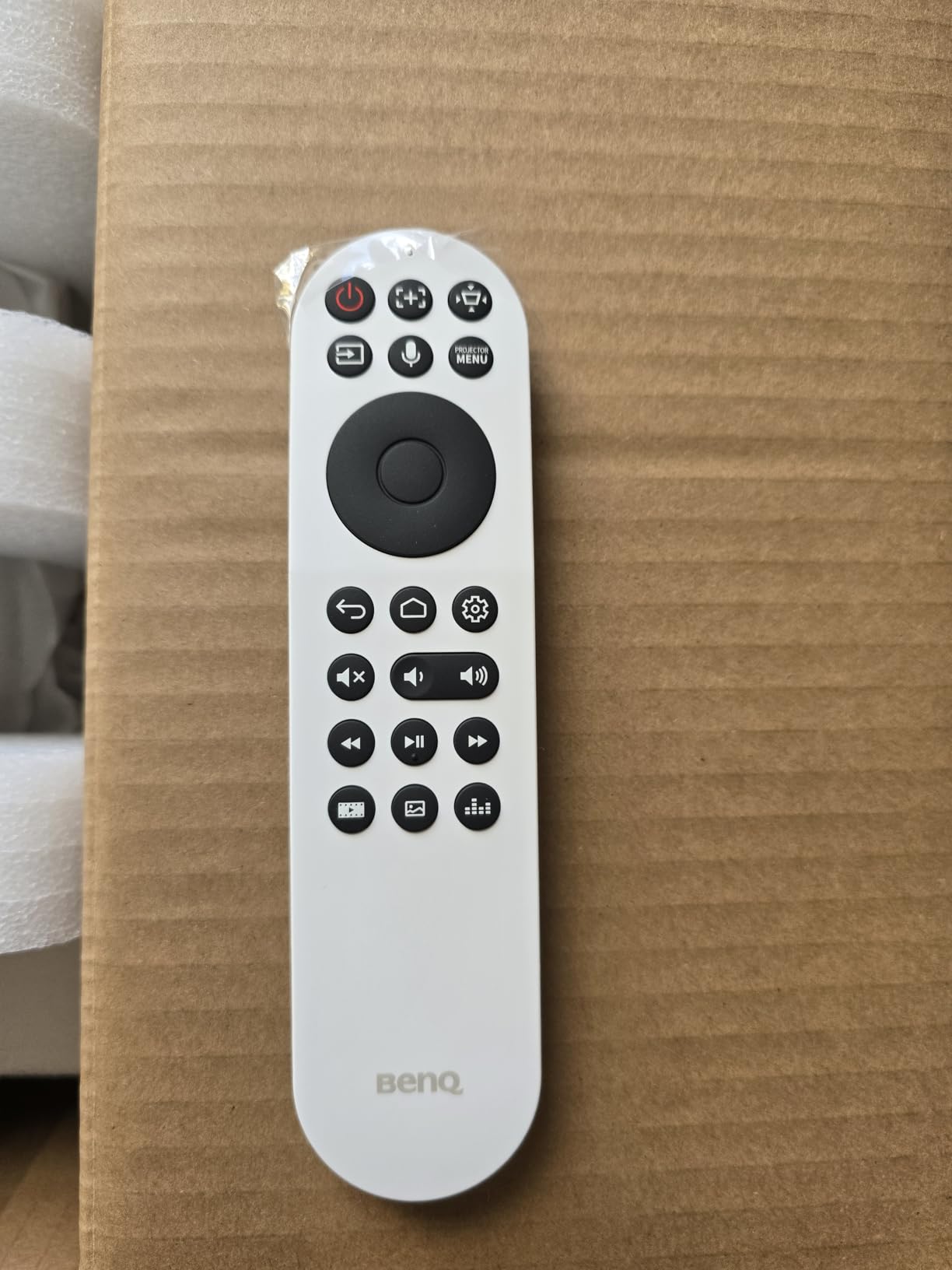 BenQ X500i True 4K UHD HDR 4LED 2200 Lumens Short Throw Console Gaming Projector 4ms Response Time Auto Game Mode Xbox, PS5, Switch Supports eARC and S/PDF | FPS Crosshair | 5Wx2 Speaker customer photo 2