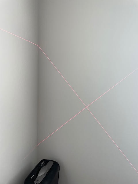 BOSCH GLL50-20 50 Ft Self-Leveling Cross-Line Laser, Includes Integrated Magnetic Mount & 2 AA Batteries customer photo 2