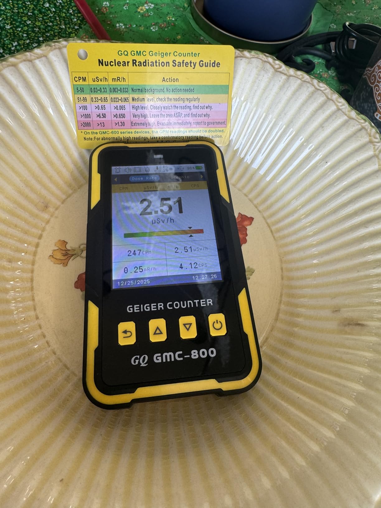Nuclear Radiation Detector GQ GMC-800 Geiger Counter USA Design Product US National Standard Large Color LCD Display 5 Alarm Types Dosimeter Data Save & Global Share Beta Gamma X-ray Portable Device customer photo 2