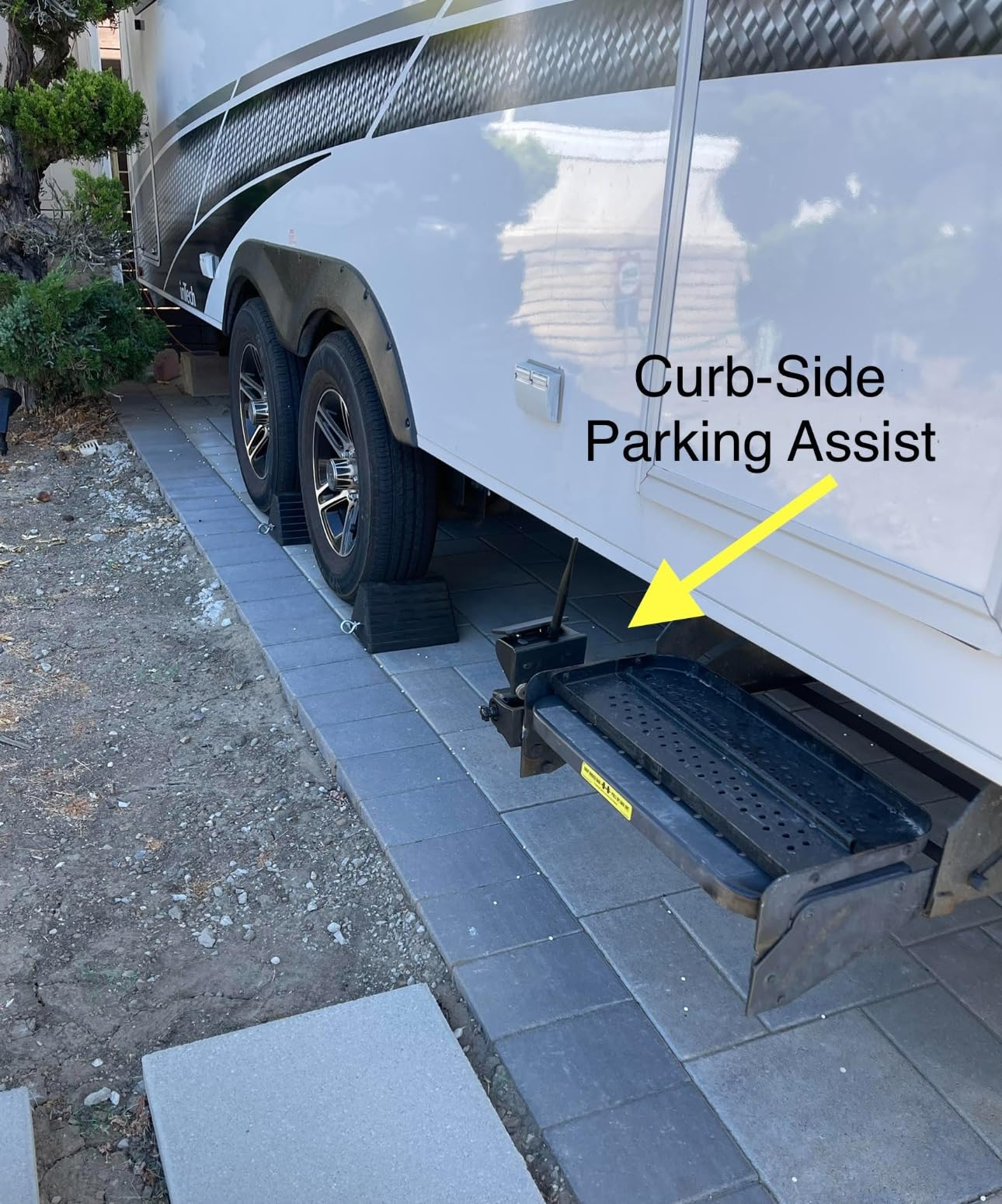 2 Magnetic Solar Wireless Backup Camera HD1080P 3 Mins DIY Installation DVR 7