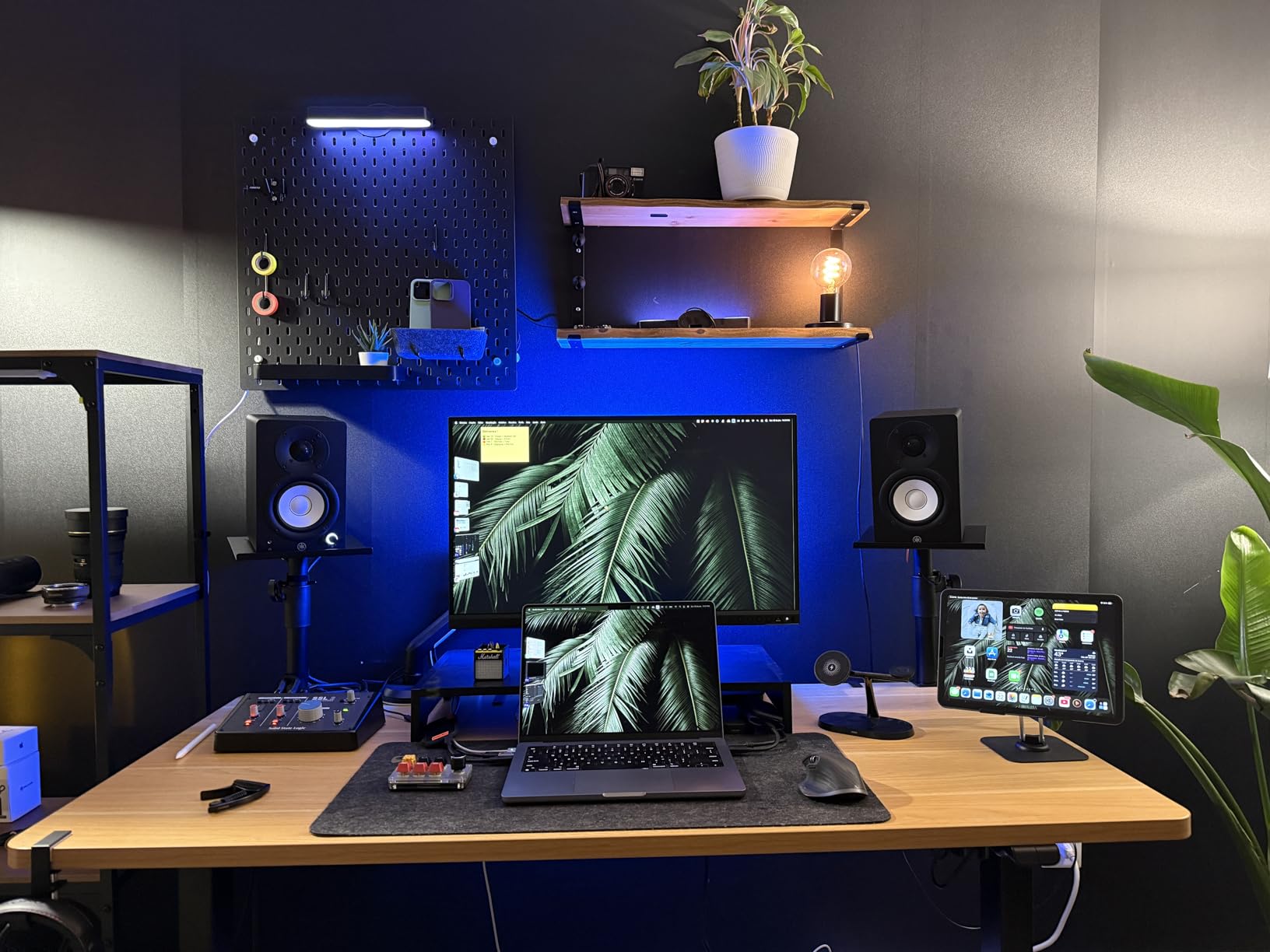 Yamaha HS3 Powered Studio Monitor in Black, Pair (HS3 B) customer photo 2