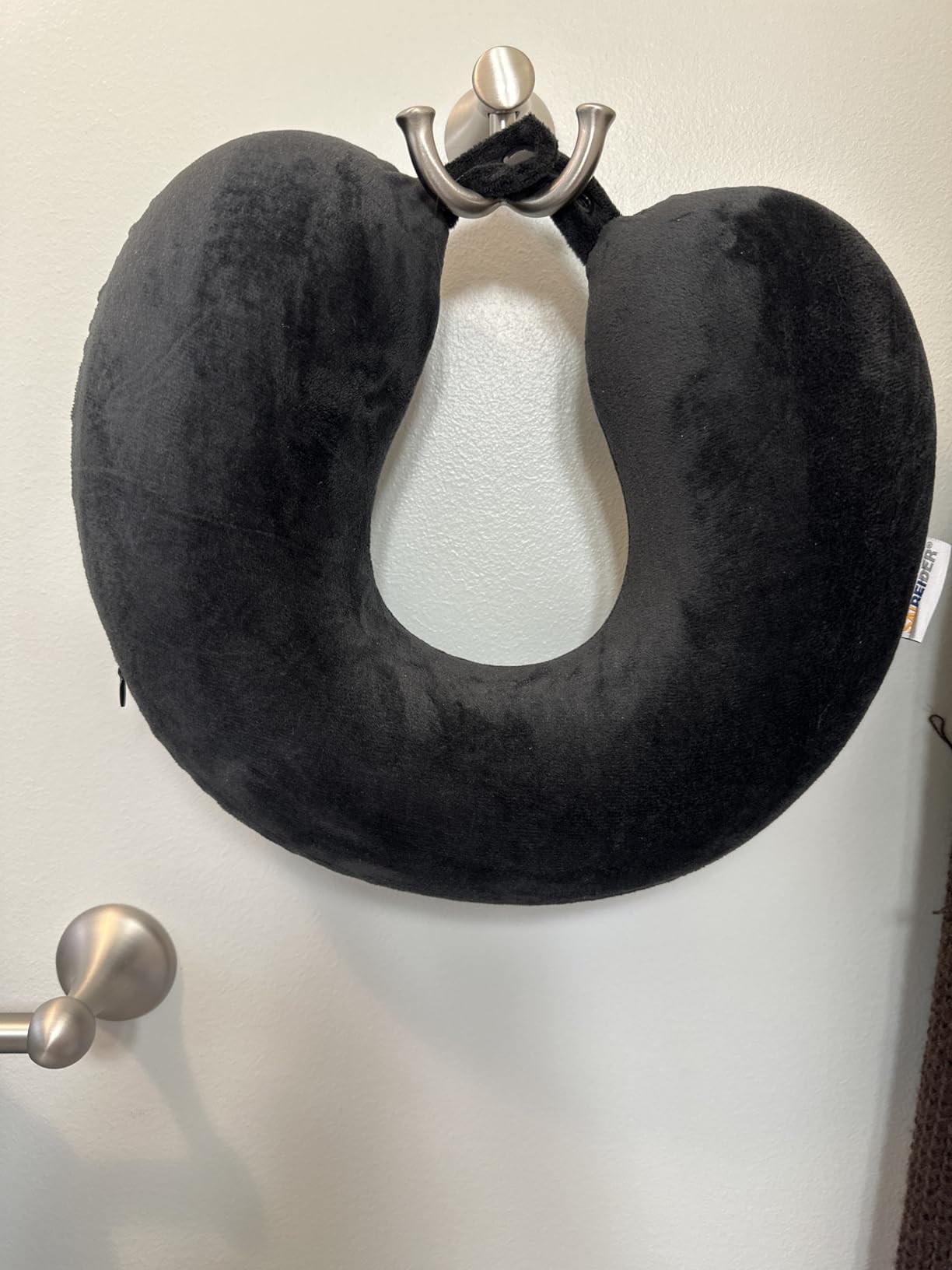 SAIREIDER Travel Pillow 100% Pure Memory Foam Travel Neck Pillow, Airplane Pillow for Traveling, Car, Home, Office, Washable Cover (Black) customer photo 1