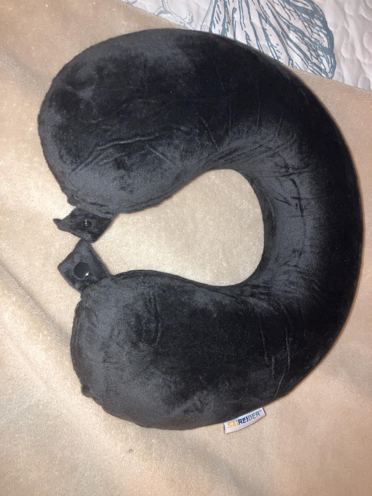 SAIREIDER Travel Pillow 100% Pure Memory Foam Travel Neck Pillow, Airplane Pillow for Traveling, Car, Home, Office, Washable Cover (Black) customer photo 2