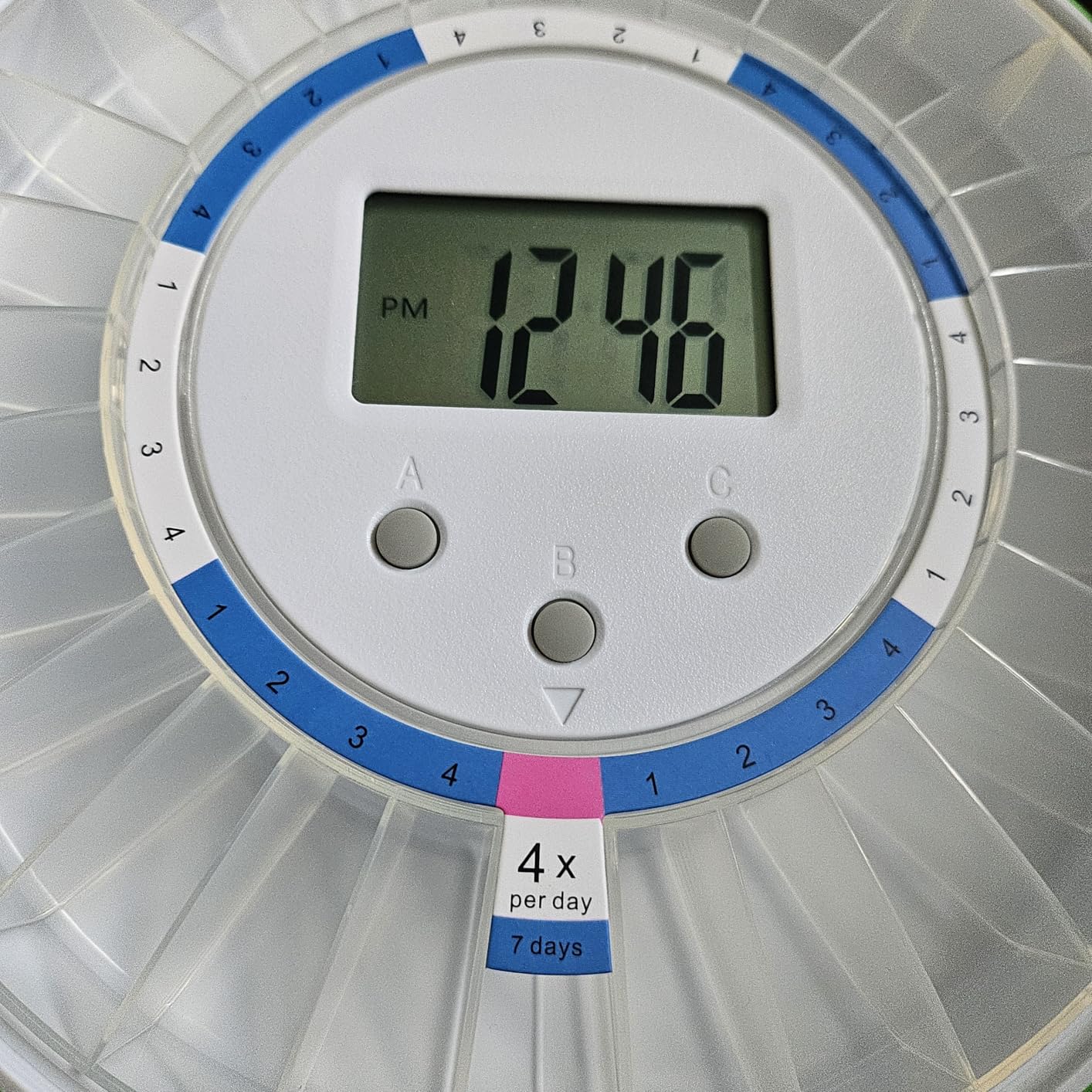 Automatic Pill Dispenser with Safety Lock, Flashing Light, Sound, Alarm, 28-Day Electronic Medication Dispenser for Vitamins and Tablets Up 6 Times/Day, Easy Read Display, Clear Lid customer photo 1