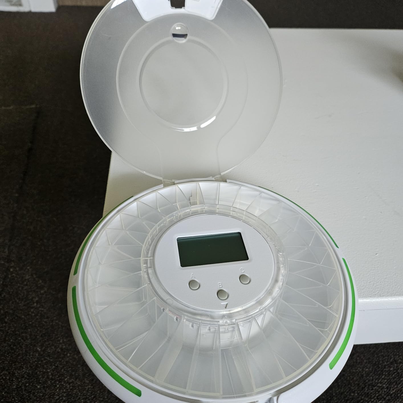 Automatic Pill Dispenser with Safety Lock, Flashing Light, Sound, Alarm, 28-Day Electronic Medication Dispenser for Vitamins and Tablets Up 6 Times/Day, Easy Read Display, Clear Lid customer photo 2