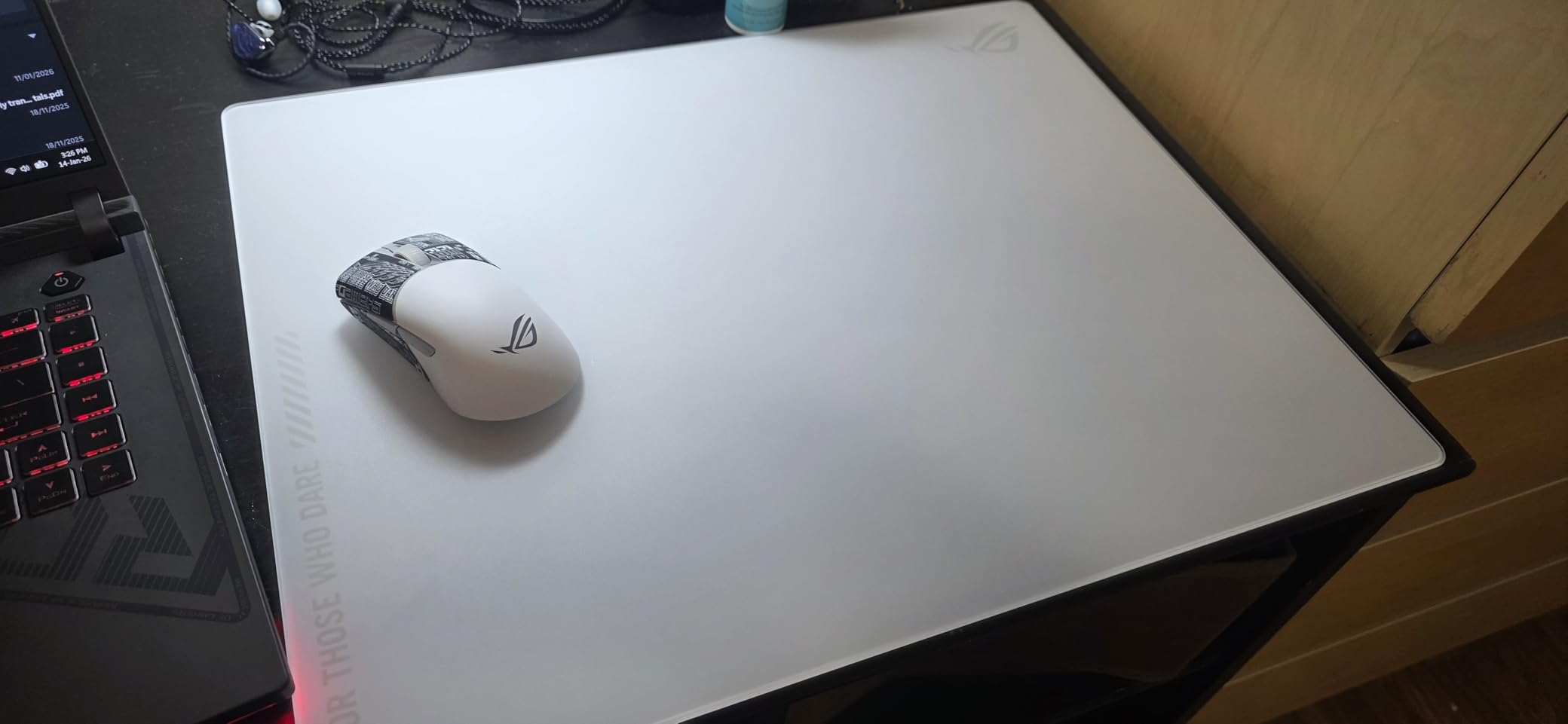 ASUS ROG Moonstone Ace L Glass Gaming Mouse Pad - 19.7