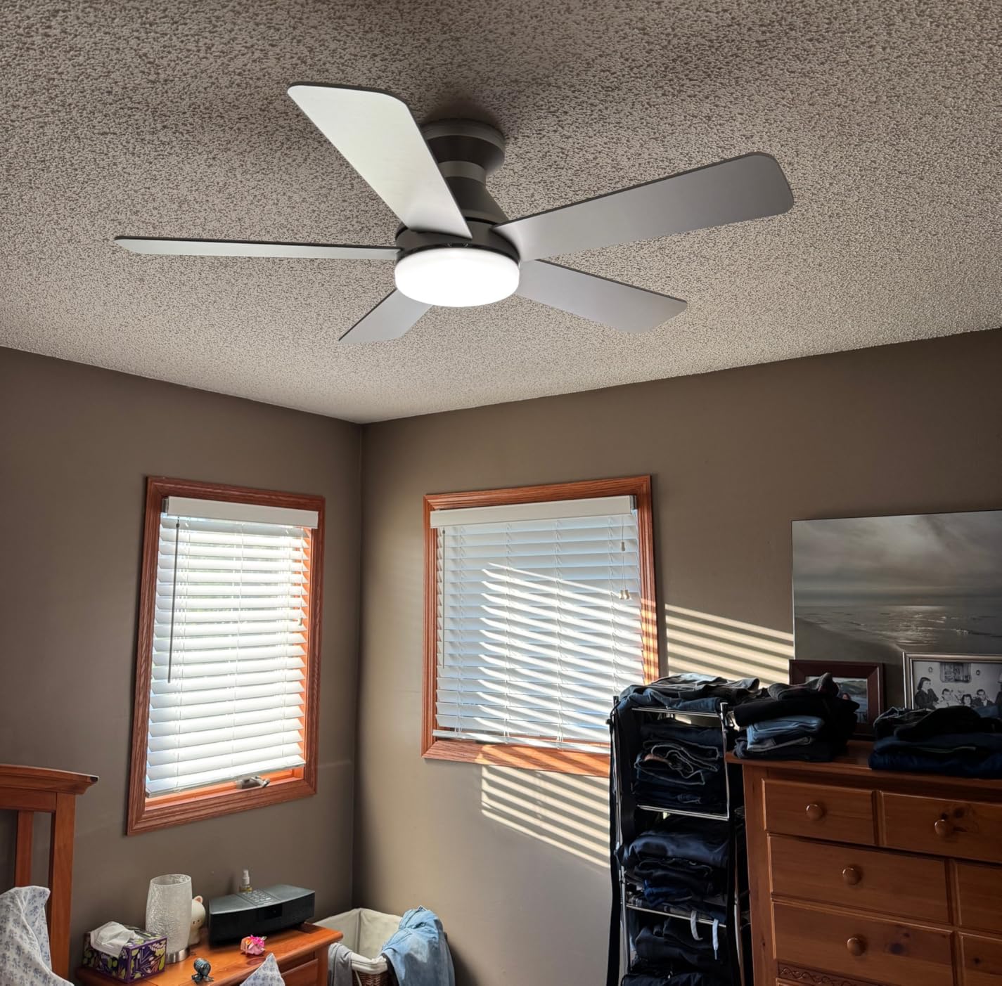 addlon Ceiling Fans with Lights, 42 Inch Low Profile Ceiling Fan with Light and Remote Control, Flush Mount, Reversible, 3CCT, Dimmable, Quiet, Black Small Ceiling Fan for Bedroom Indoor/Outdoor Use customer photo 1