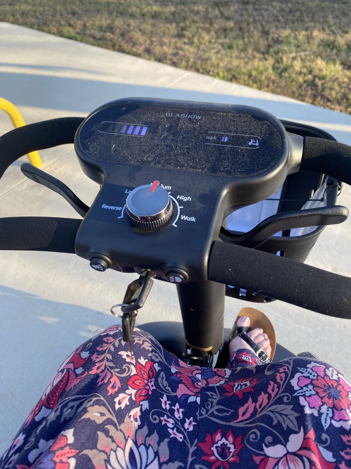 S3 Folding Mobility Scooter for Seniors & Adults - 4-Wheel All-Terrain Electric Scooter, 25 Mile Range, 6 MPH, 265 lb Capacity, Reverse, LED Lights & Basket - Gray customer photo 1