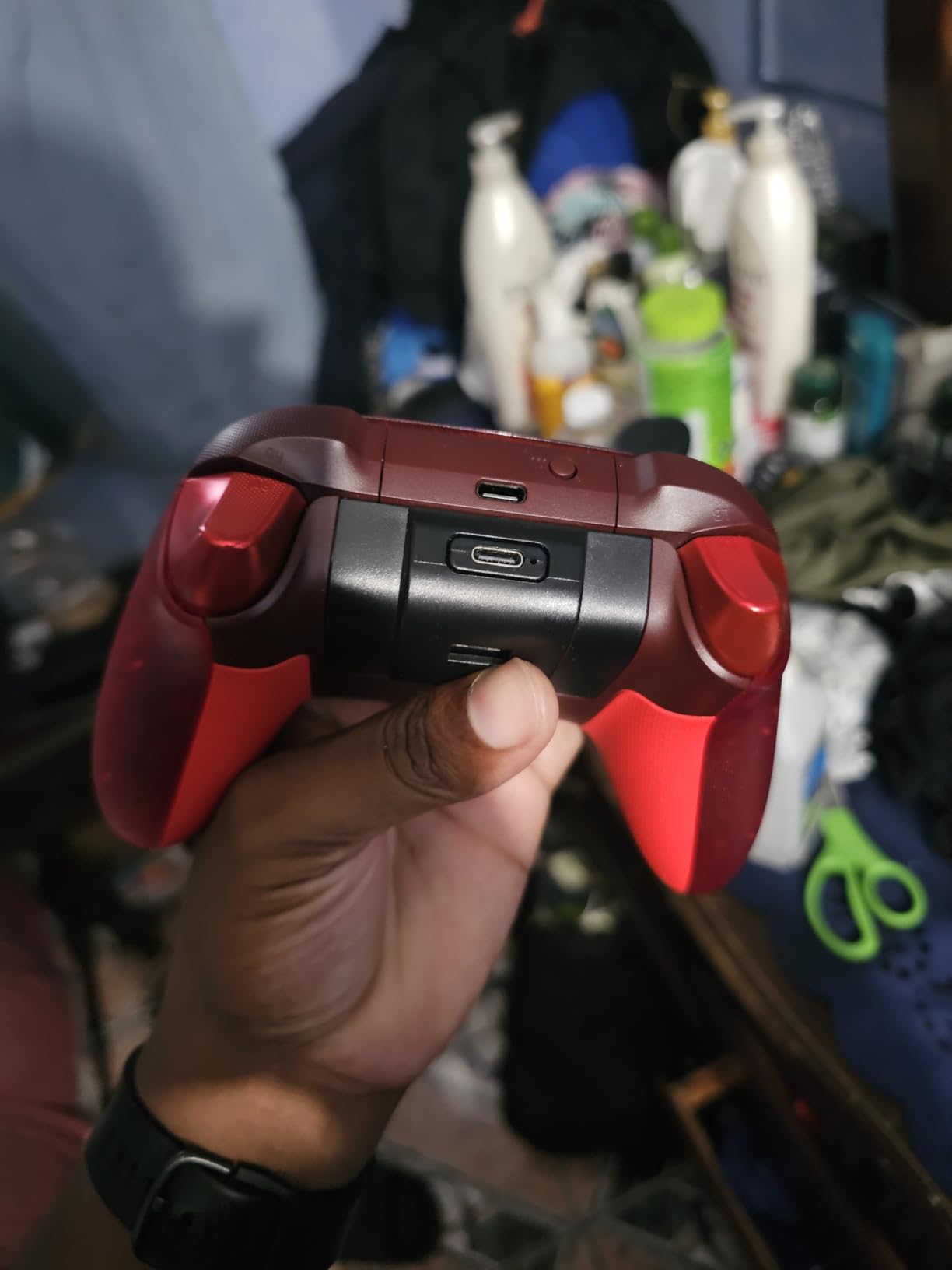 Rechargeable Controller Battery Pack for Xbox,2x4800mWh(2000mAh) Batteries Pack with USB-C Charging Cable for Xbox Series S|X/Xbox One S/One X/One Elite Remote Play and Charge Kit with 4 Cover(2 Pack) customer photo 2