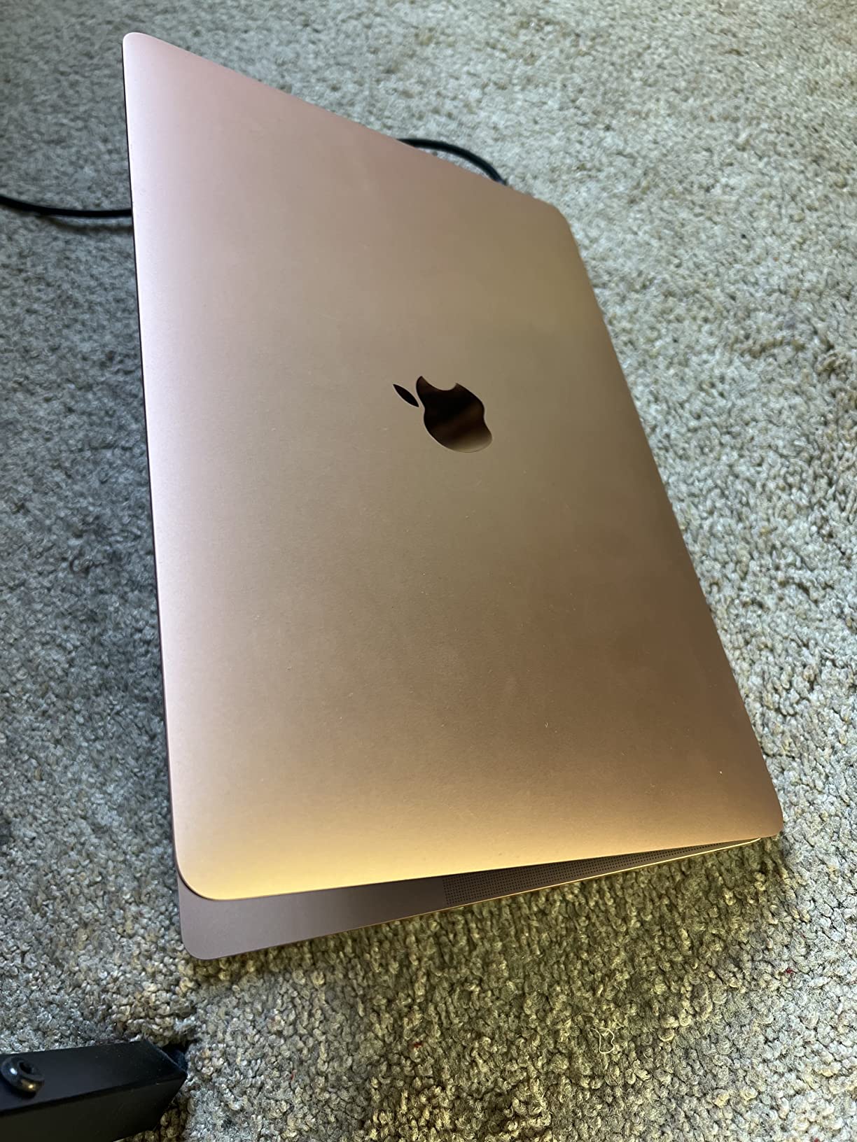 Apple 2020 MacBook Air with Apple M1 Chip, 13-inch, 8GB RAM, 512GB SSD, Space Gray (Renewed) customer photo 2