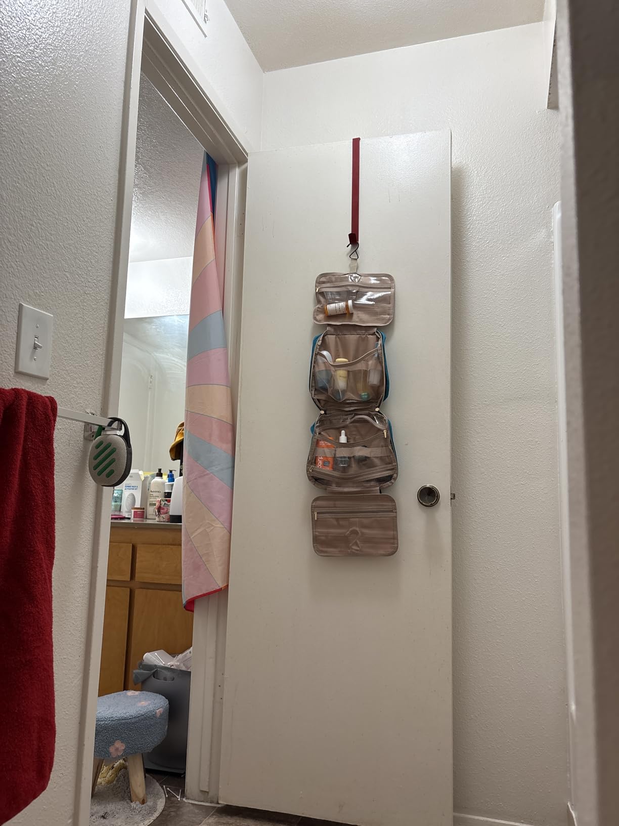 HOTOR Travel Toiletry Bag - Hanging Toiletry Bag for Women & Men, Makeup Bag/Big Compartment, Waterproof for Travel Accessories, Travel Essentials, Medium, Black customer photo 1