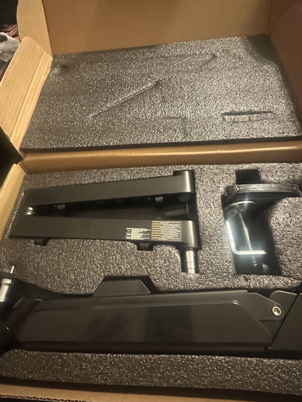 Neewer Low Profile Mic Arm Desk Mount, 360° Swivel Boom Arm with Pneumatic Damping Adjustable, Cable Management, Compatible with Shure MV7 SM7B Blue Yeti Gaming Streaming Podcast Microphone, MS002 customer photo 1