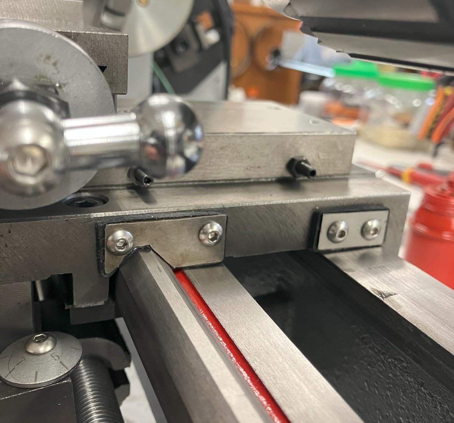 VEVOR Metal Lathe Machine, 7'' x 13.78'', Precision Benchtop Power Metal Lathe, 0-2200 RPM Continuously Variable Speed, 500W Brush Motor customer photo 2