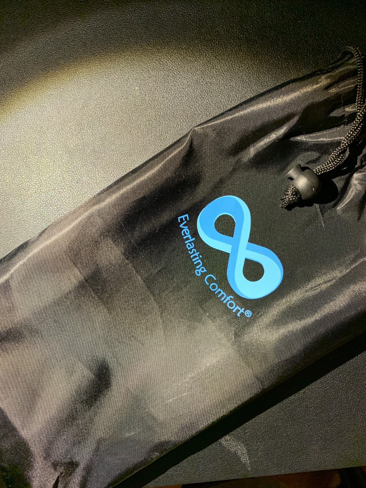 Everlasting Comfort Adjustable Cloud Foot Rest for Under Desk at Work with Pressure Point Nodes - Comfortable Memory Foam Office Foot Stool & Under Desk Pillow for Gaming & Home Accessories customer photo 2